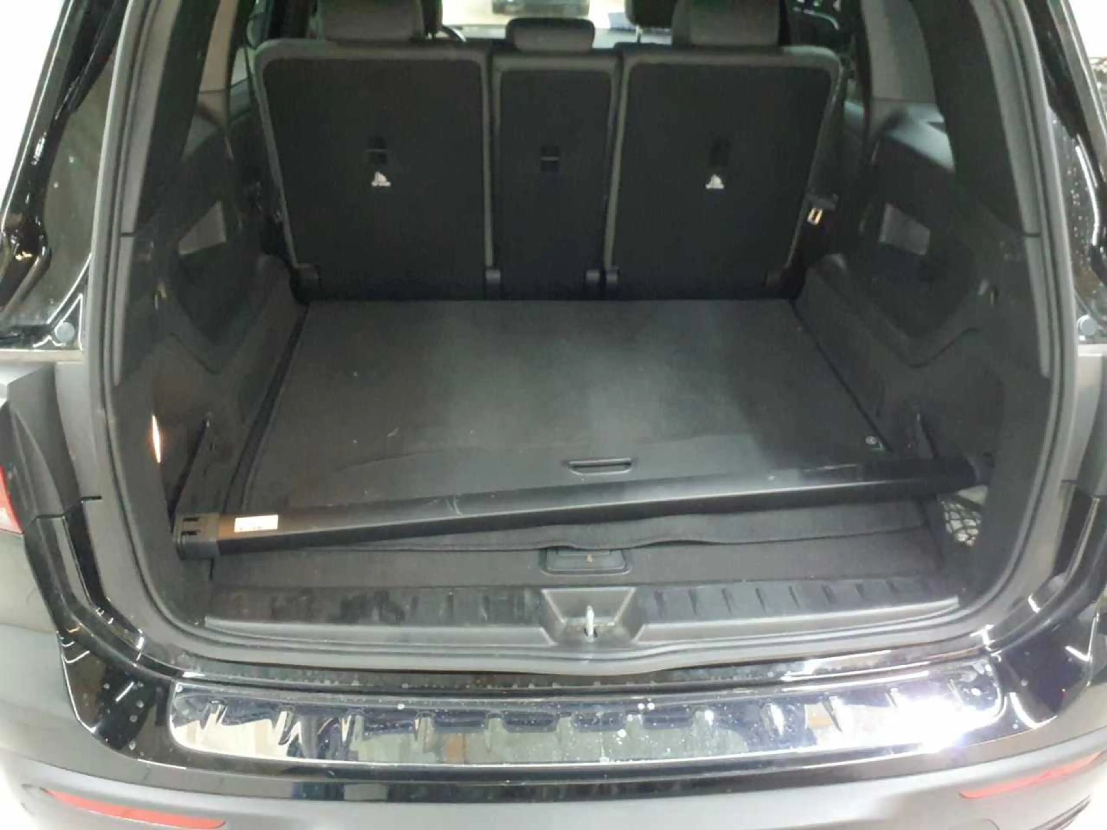 Mercedes-Benz EQB 250 EQB 250 Electric Art Adv.+ AssiP PANO EnergP — photo 15