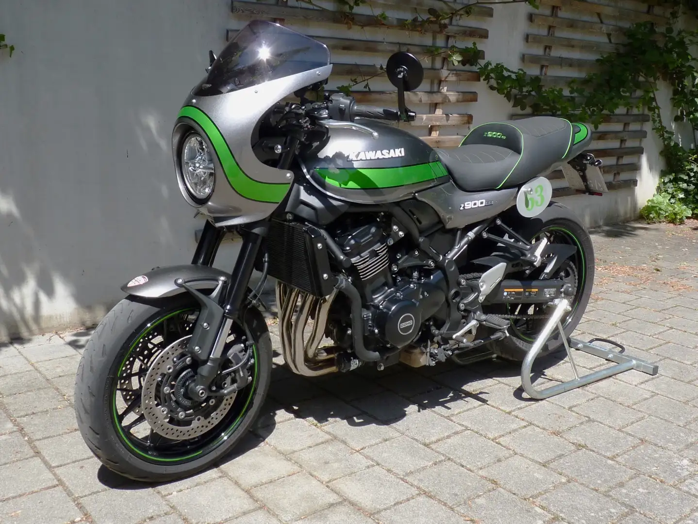 Kawasaki Z 900 RS Cafe Vert - 1