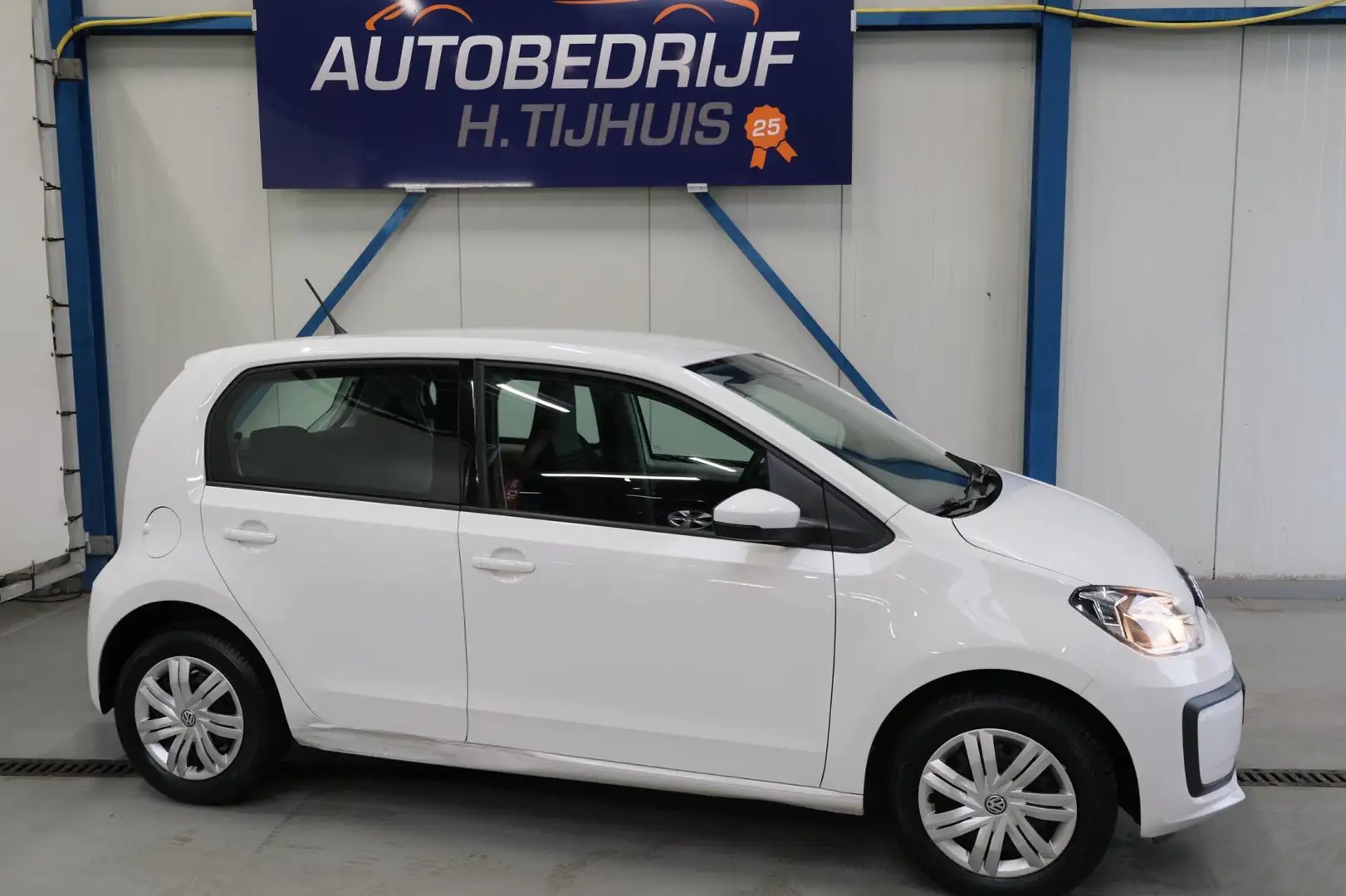 Volkswagen up! 1.0 BMT move up! - N.A.P. Airco. Blanc - 2