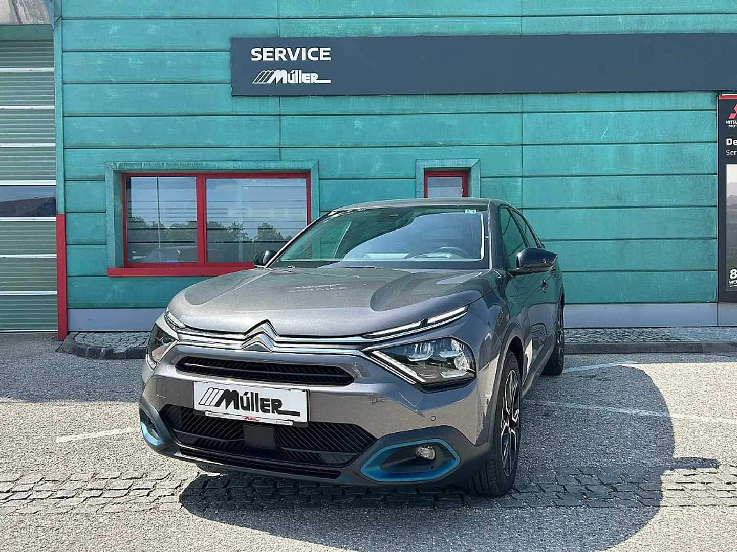 Citroen C4 e-C4 136 50kWh Shine Grijs - 1