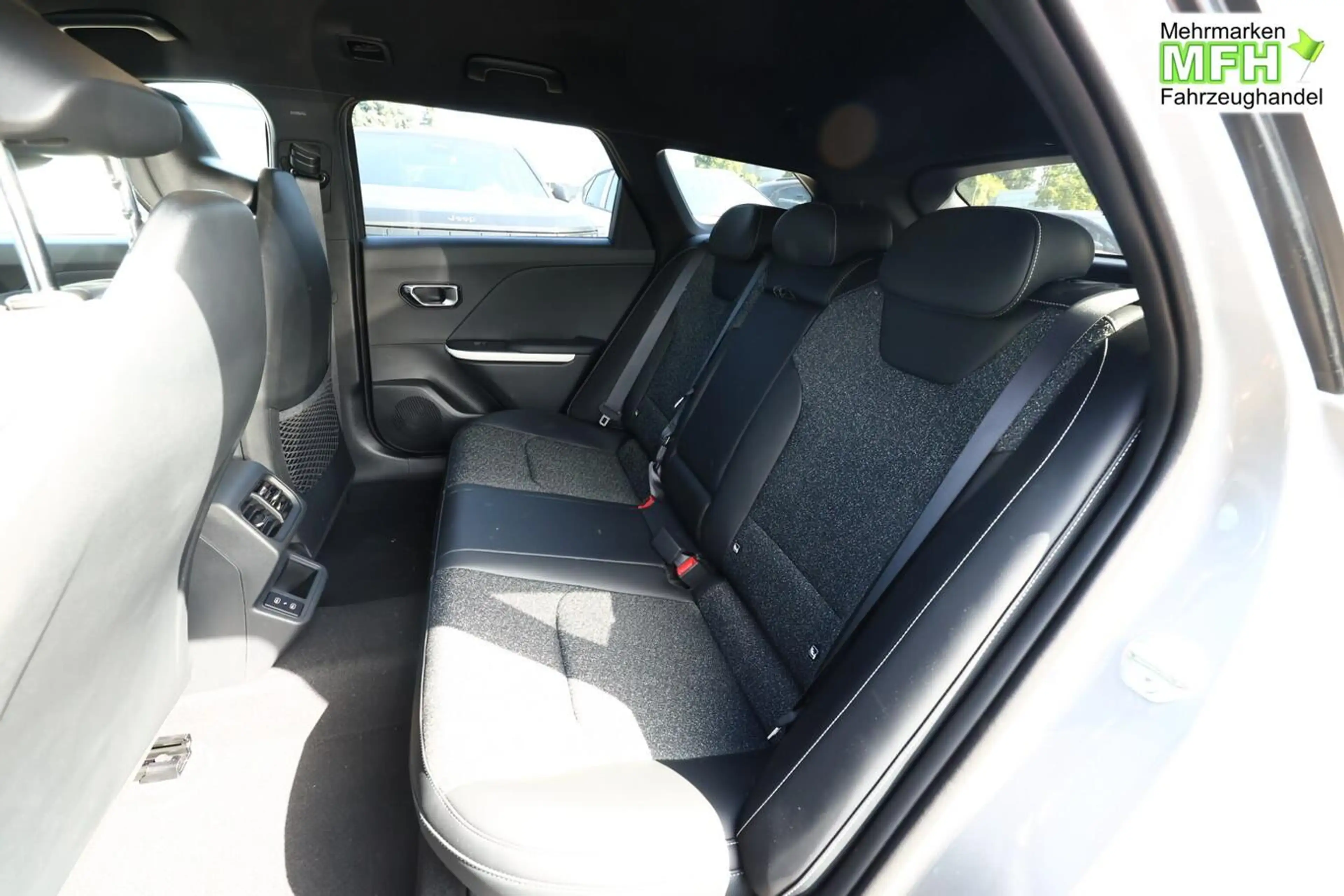 Kia K4 Sportswagon SW DCT LED+ LM17 PrivG ACC SHZ Nav ... — photo 9