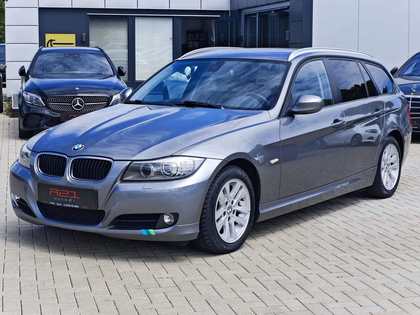 BMW 318 i Touring Aut. i Edition Sport|AHK|Xenon|PDC Grau - 1