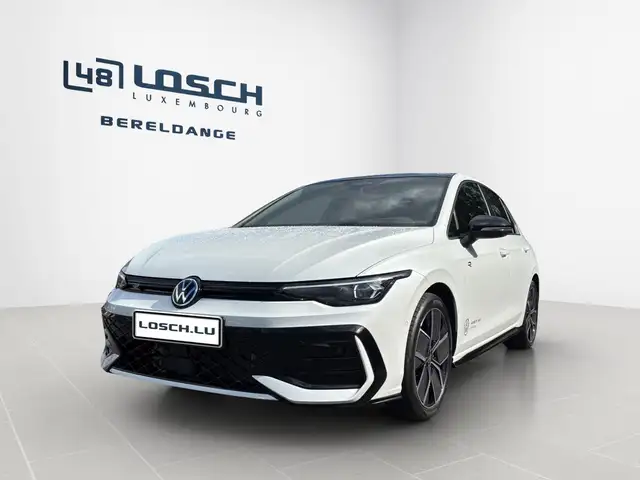 Volkswagen Golf view 3