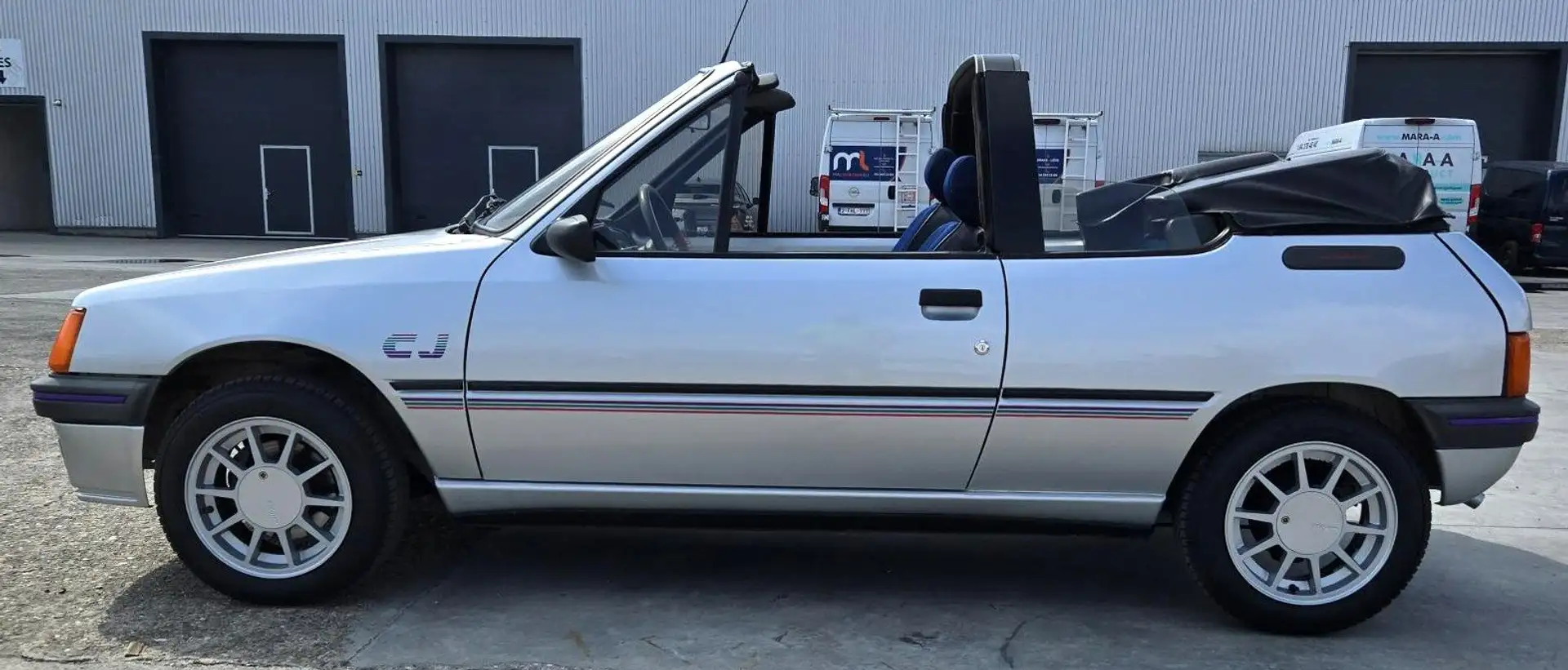 Peugeot 205 1400 CABRIOLET  -EXCEPTIONNELLE 19.800 KM- Argent - 1