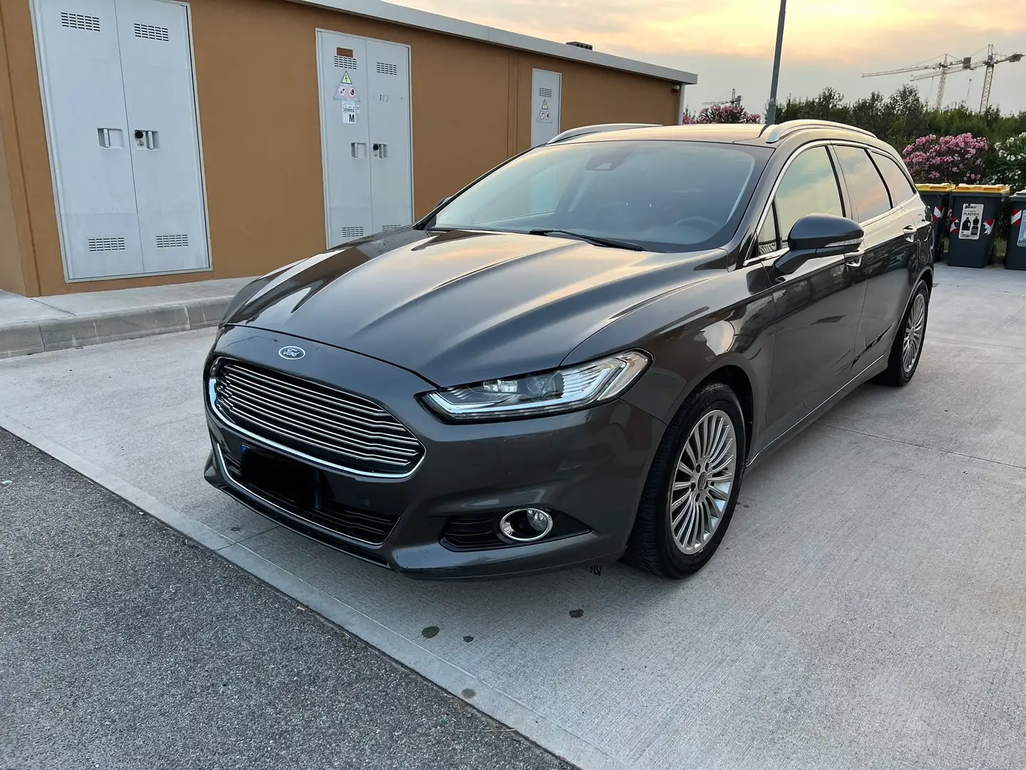 Ford Mondeo SW 2.0 150cv tdci Titanium - 1