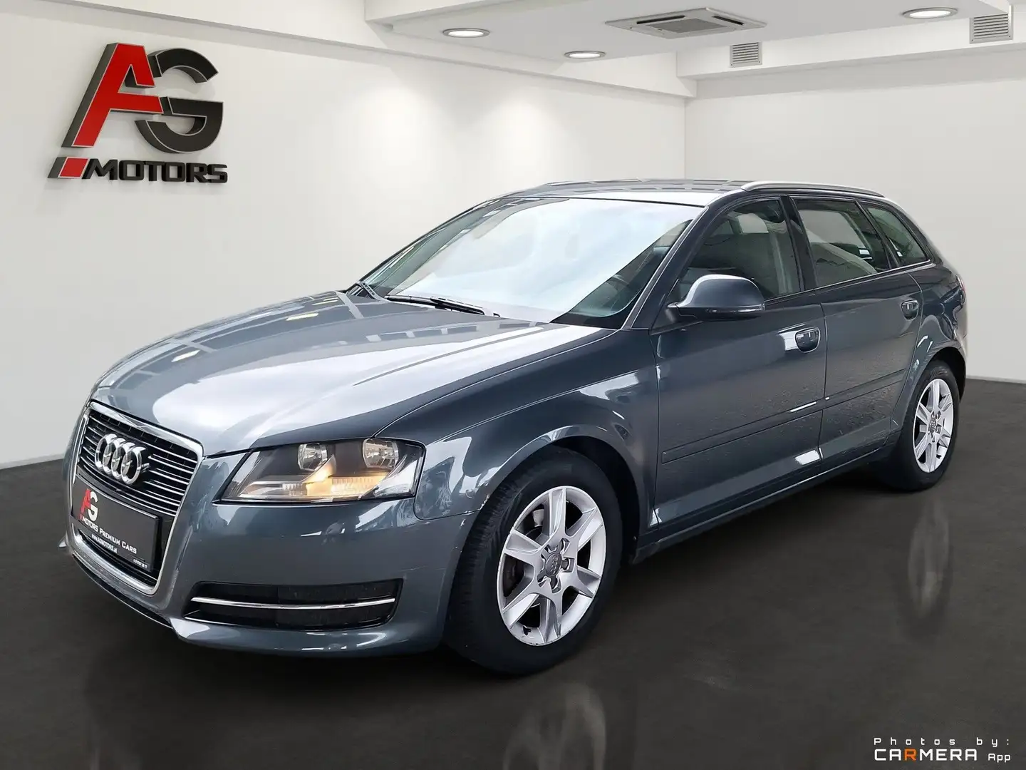Audi A3 SB Attraction 1,6 TDI DPF S-tronic/Tempo./Lückenl Gris - 1