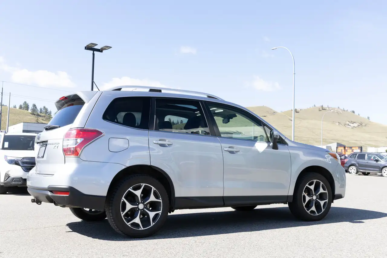 Subaru Forester снимка Subaru Forester