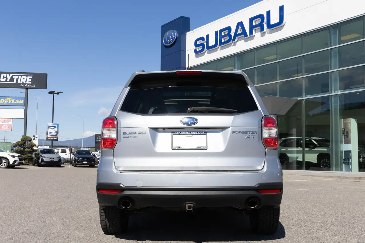 Subaru Forester снимка Subaru Forester