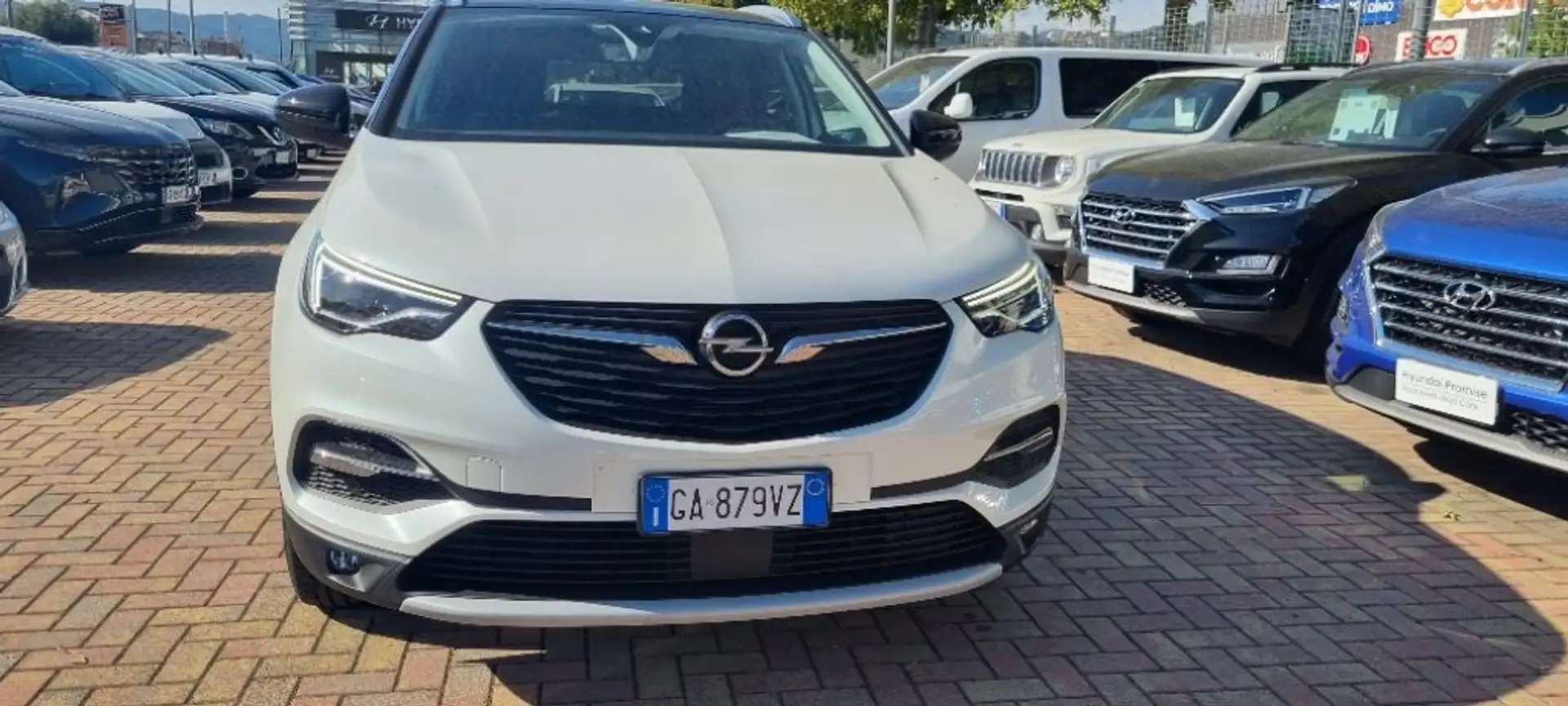 Opel Grandland X 1.6 Hybrid4 Plug-in aut. AWD Wit - 1