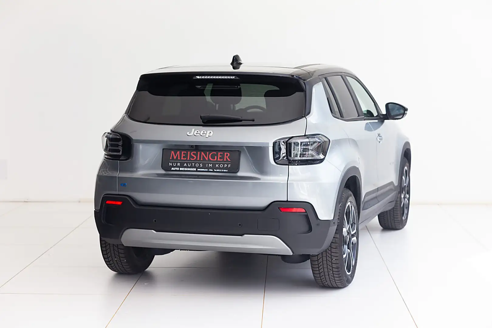 Jeep Avenger BEV 54kWh Altitude Grau - 2