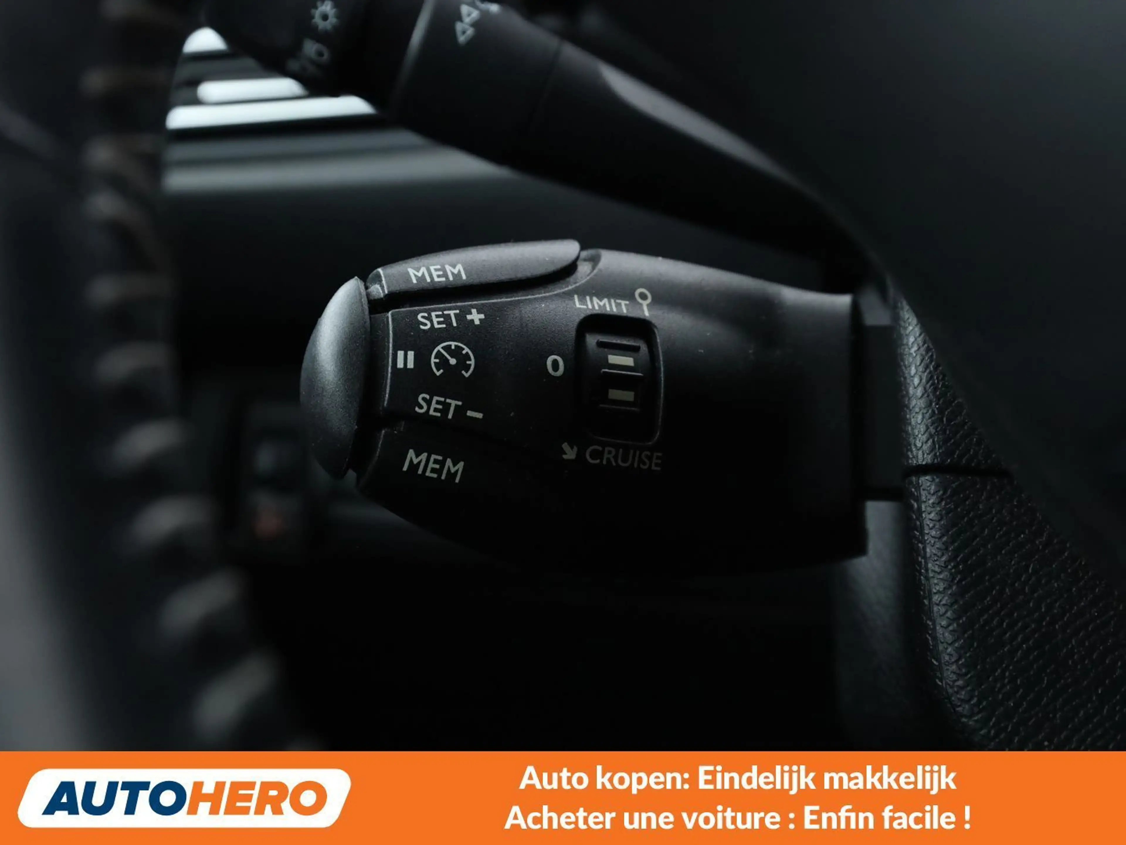 Peugeot 308 1.6 Blue-HDi Business — photo 13