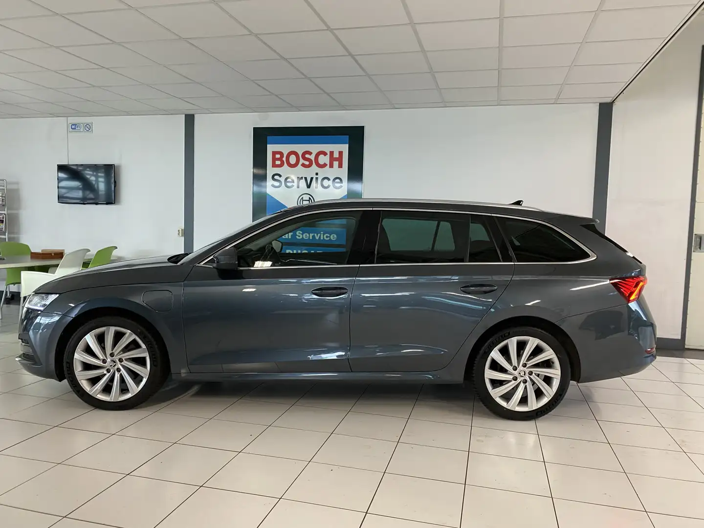 Skoda Octavia Combi 1.4 TSI iV PHEV Business Edition Comfort /ma Grijs - 2