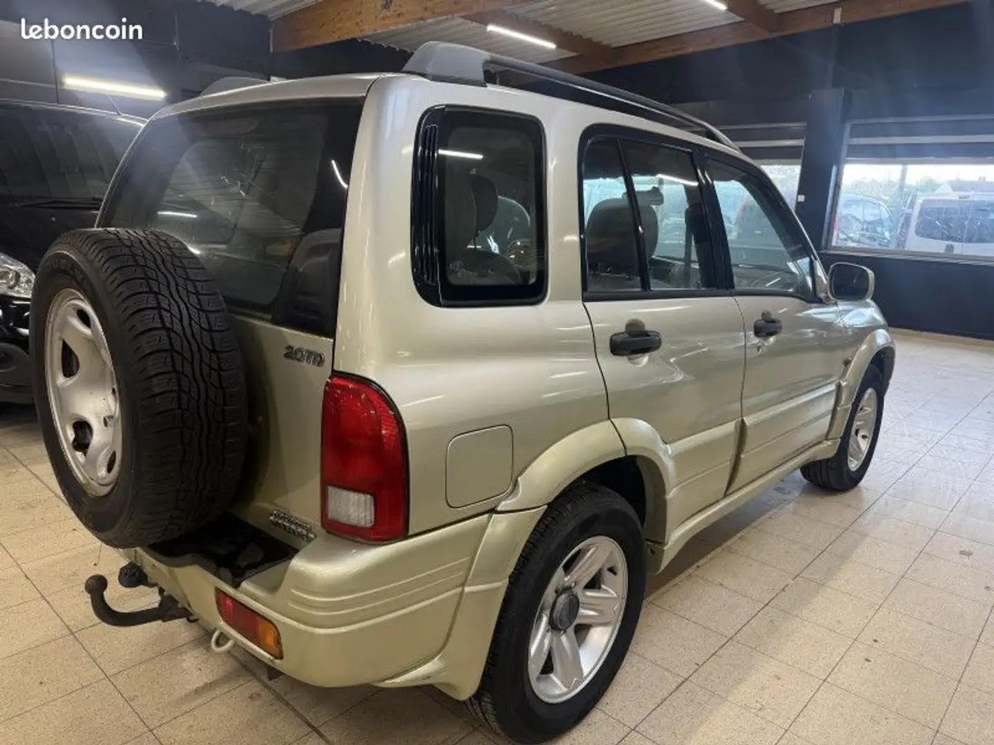 Suzuki Grand Vitara 2.0 TD LUXE 5P Beige - 2