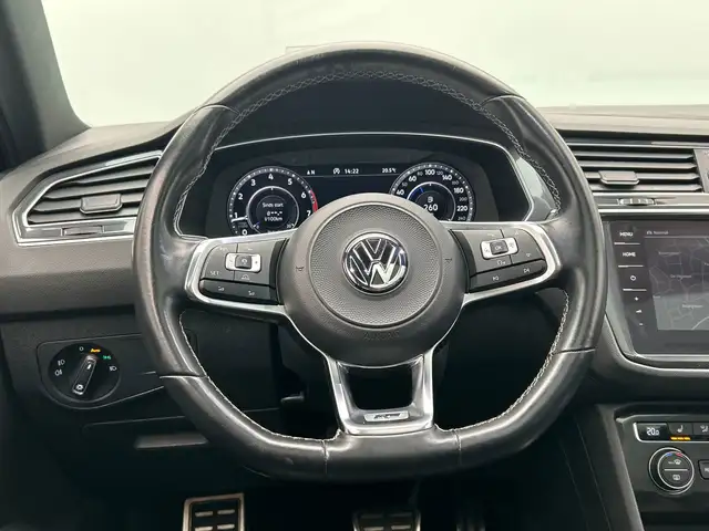 Volkswagen Tiguan view 16