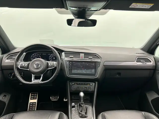 Volkswagen Tiguan view 2