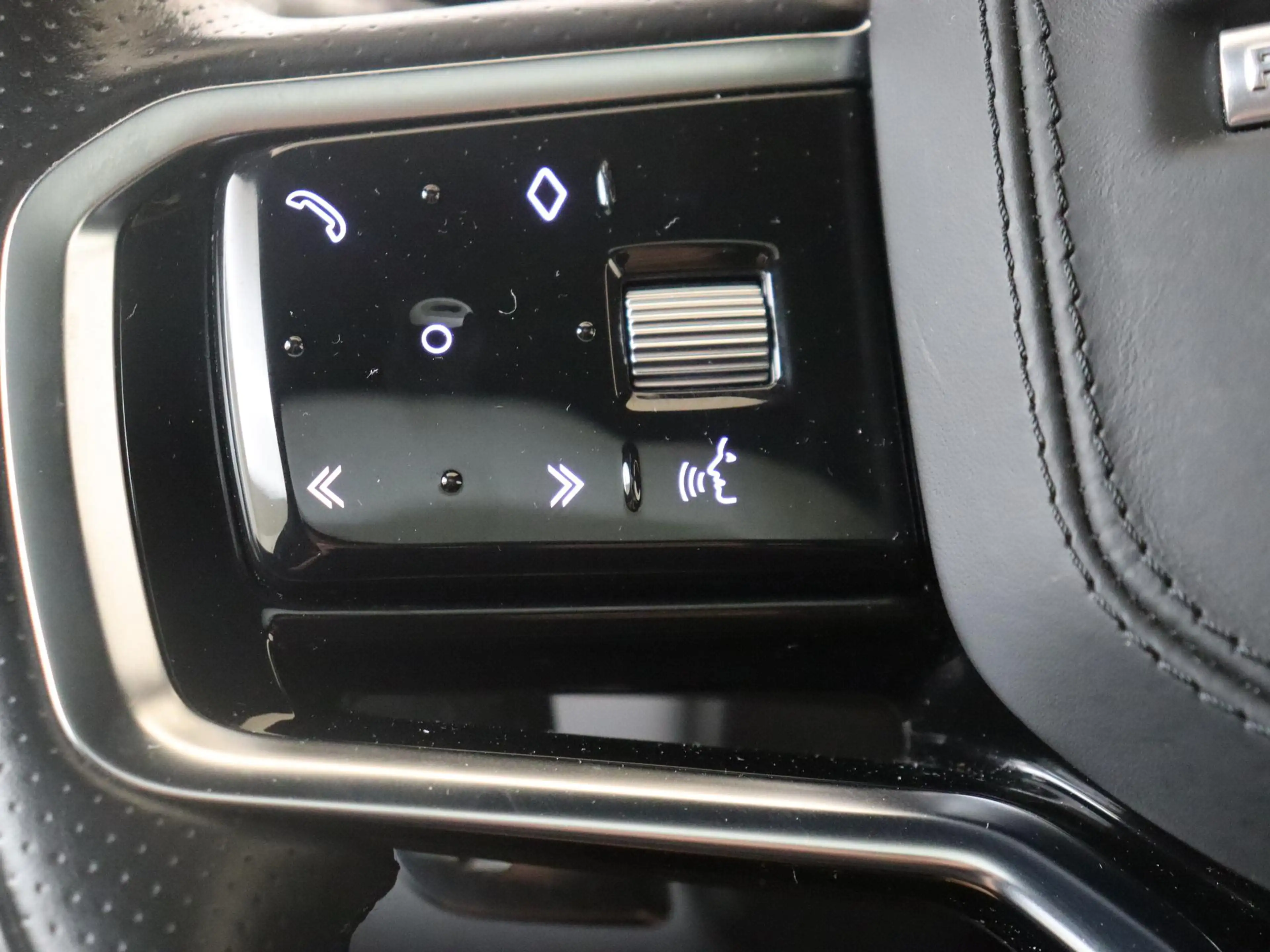 Land Rover Range Rover Evoque 1.5 P300e AWD R-Dynamic HSE Leder | Navigatie | Pa — photo 12