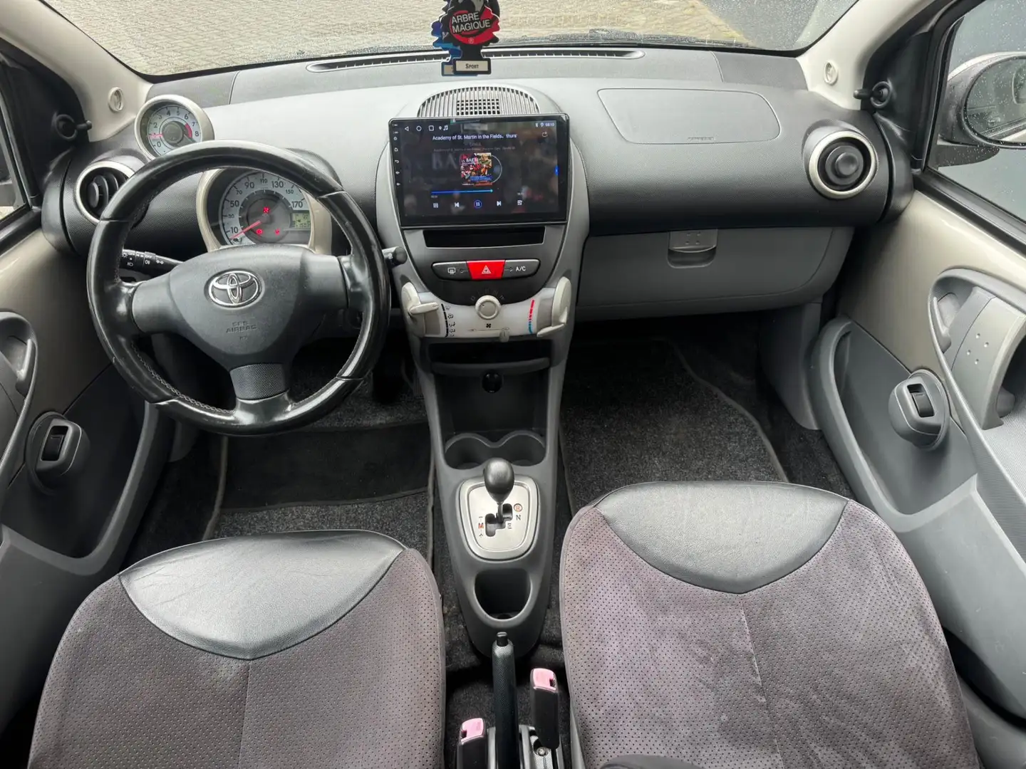 Toyota Aygo 1.0-12V +AUTOMAAT Airco Nap Béžová - 2