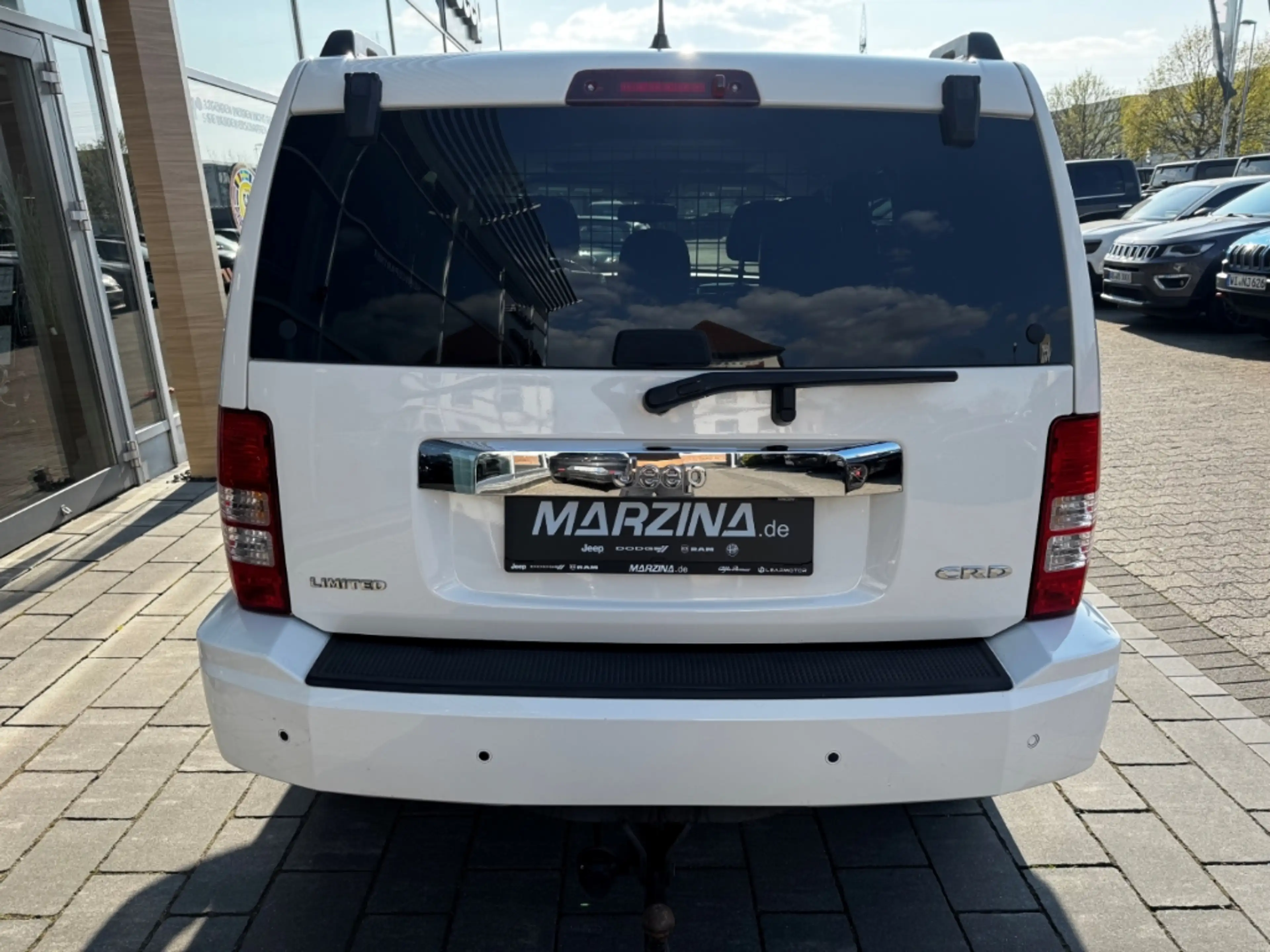 Jeep Cherokee Limited Klimaautom e-Sitze SHZ Pano Alarm Temp PDC — photo 6