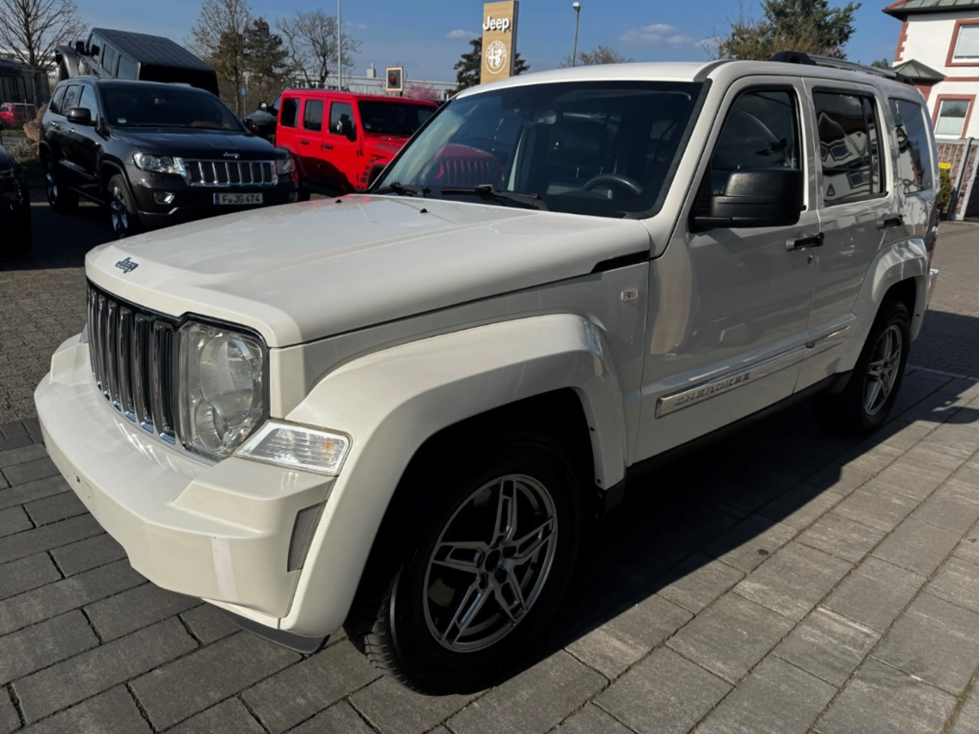 Jeep Cherokee Limited Klimaautom e-Sitze SHZ Pano Alarm Temp PDC — photo 4