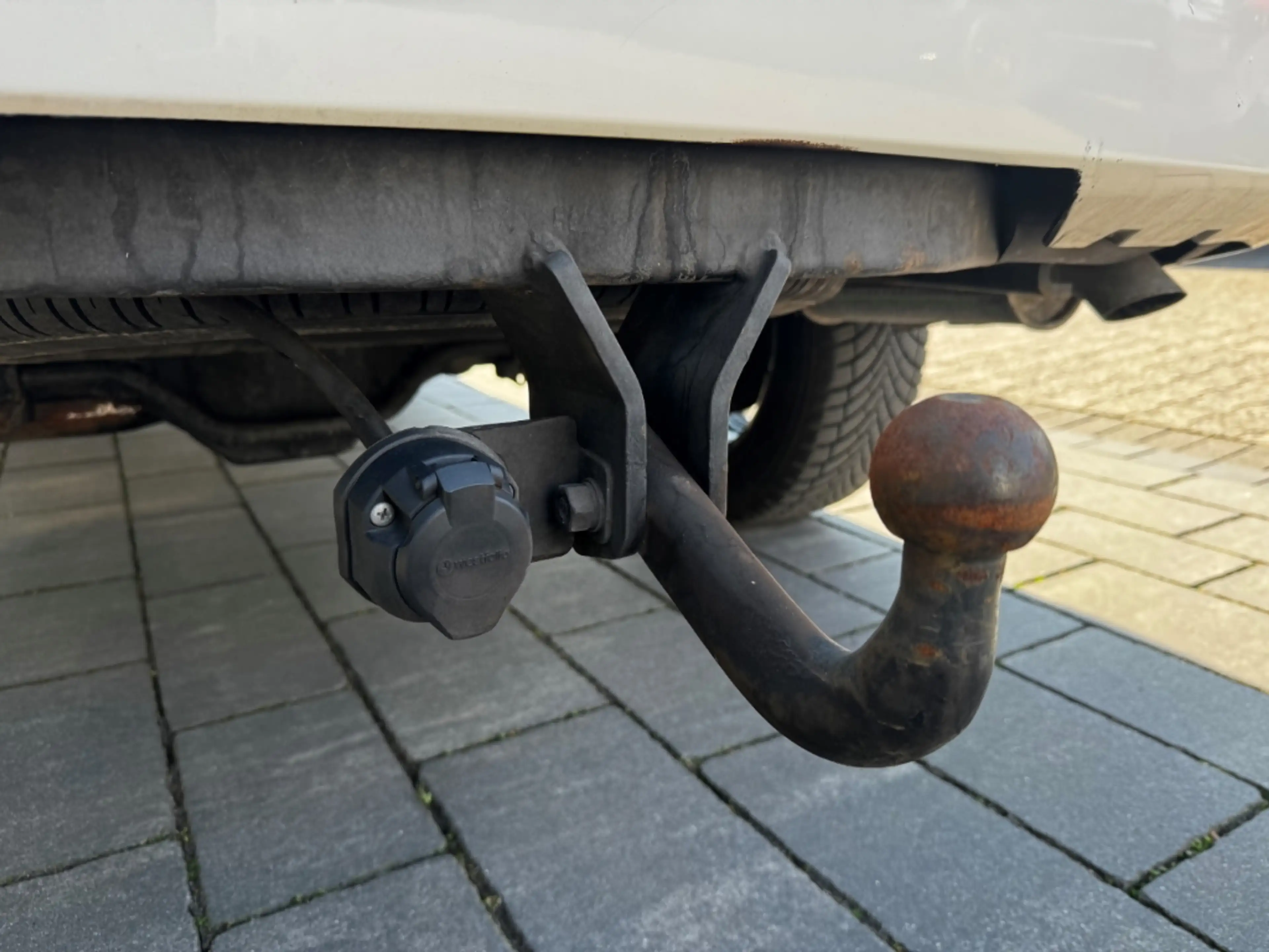 Jeep Cherokee Limited Klimaautom e-Sitze SHZ Pano Alarm Temp PDC — photo 10