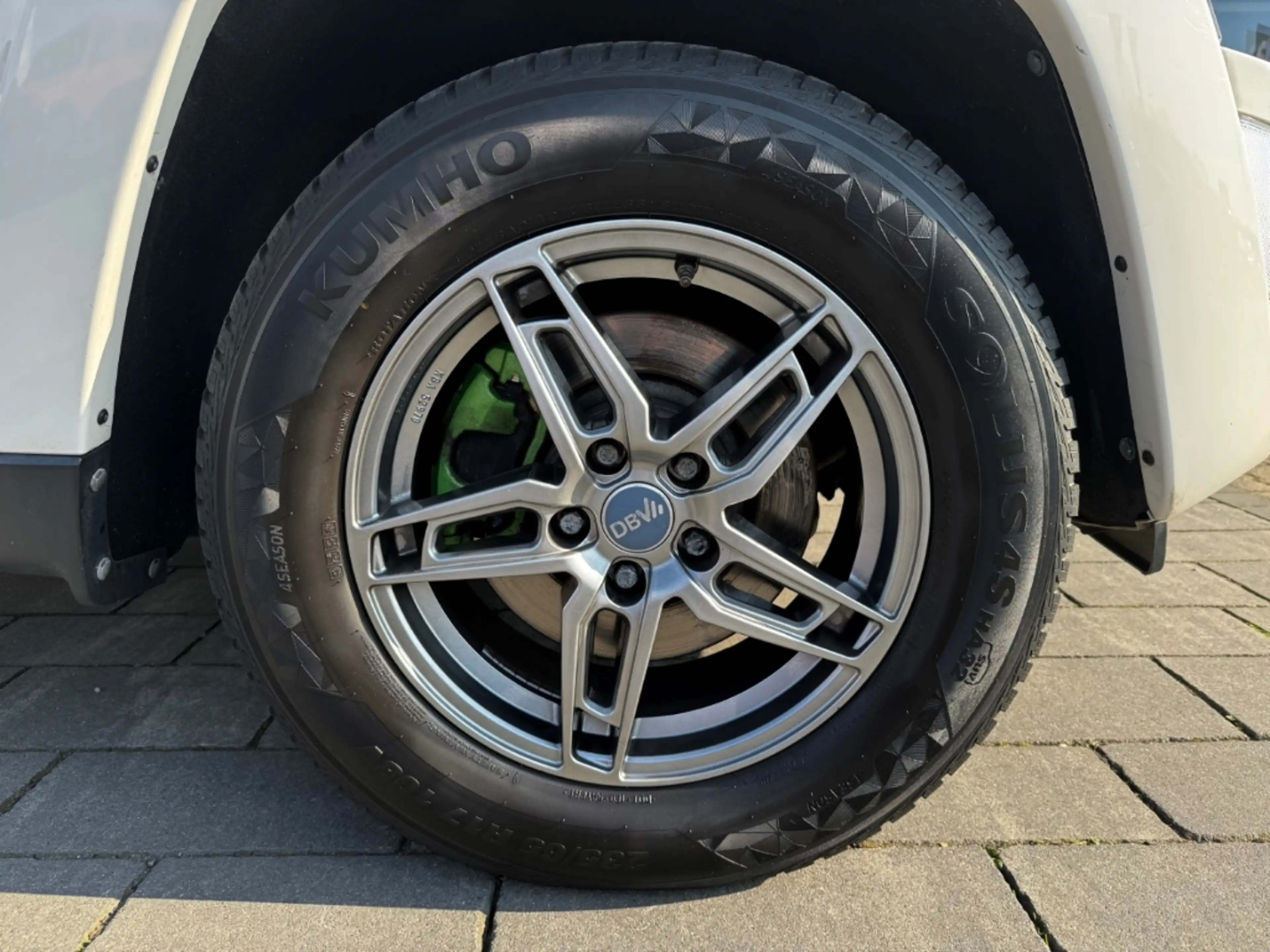 Jeep Cherokee Limited Klimaautom e-Sitze SHZ Pano Alarm Temp PDC — photo 11