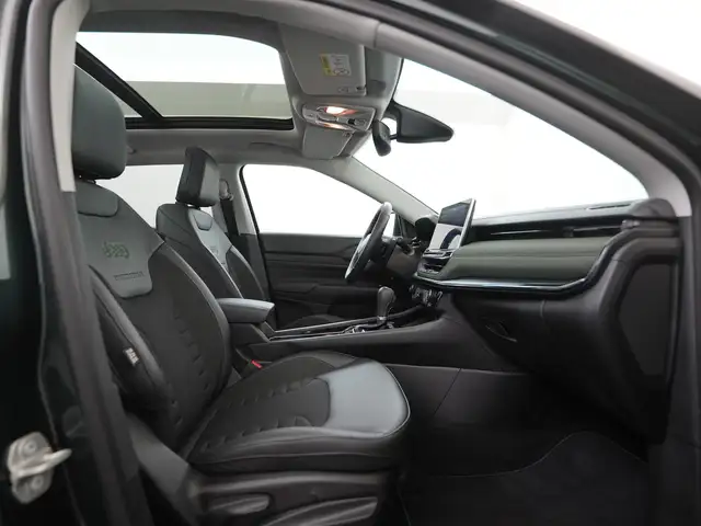 Jeep Compass view 3