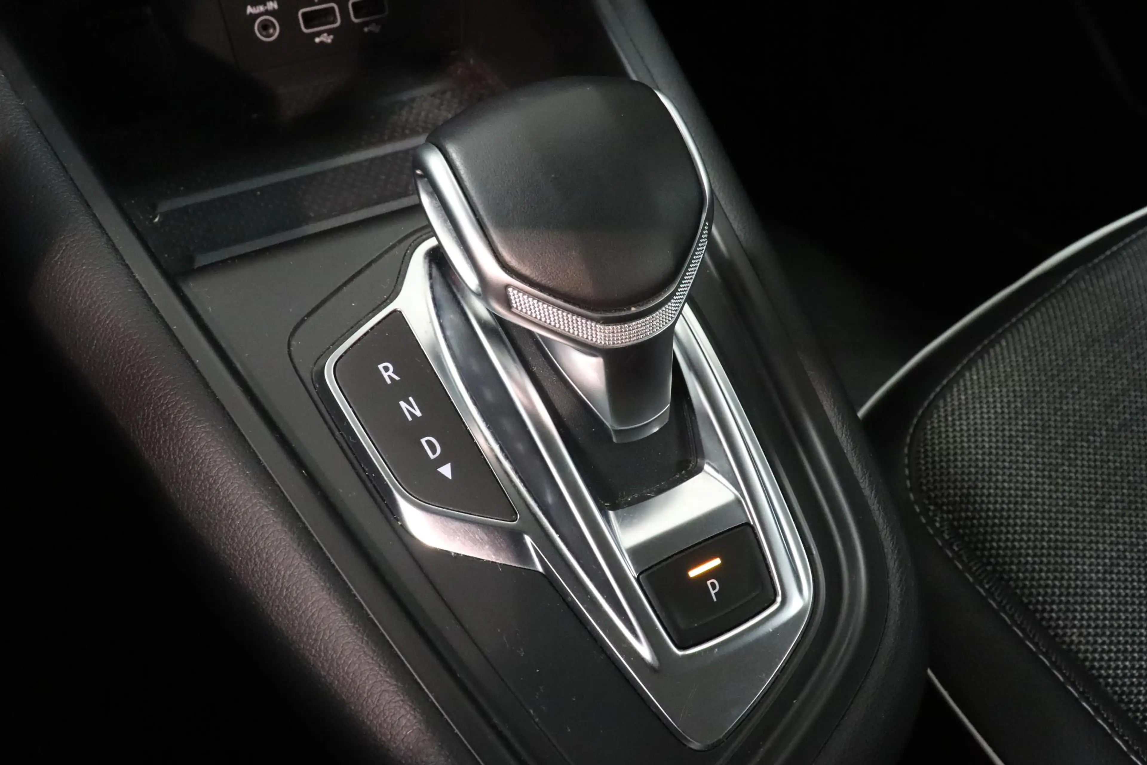 Renault Captur 1.3 TCe 140 Intens | BOSE | 360° Camera | Trekhaak — photo 27