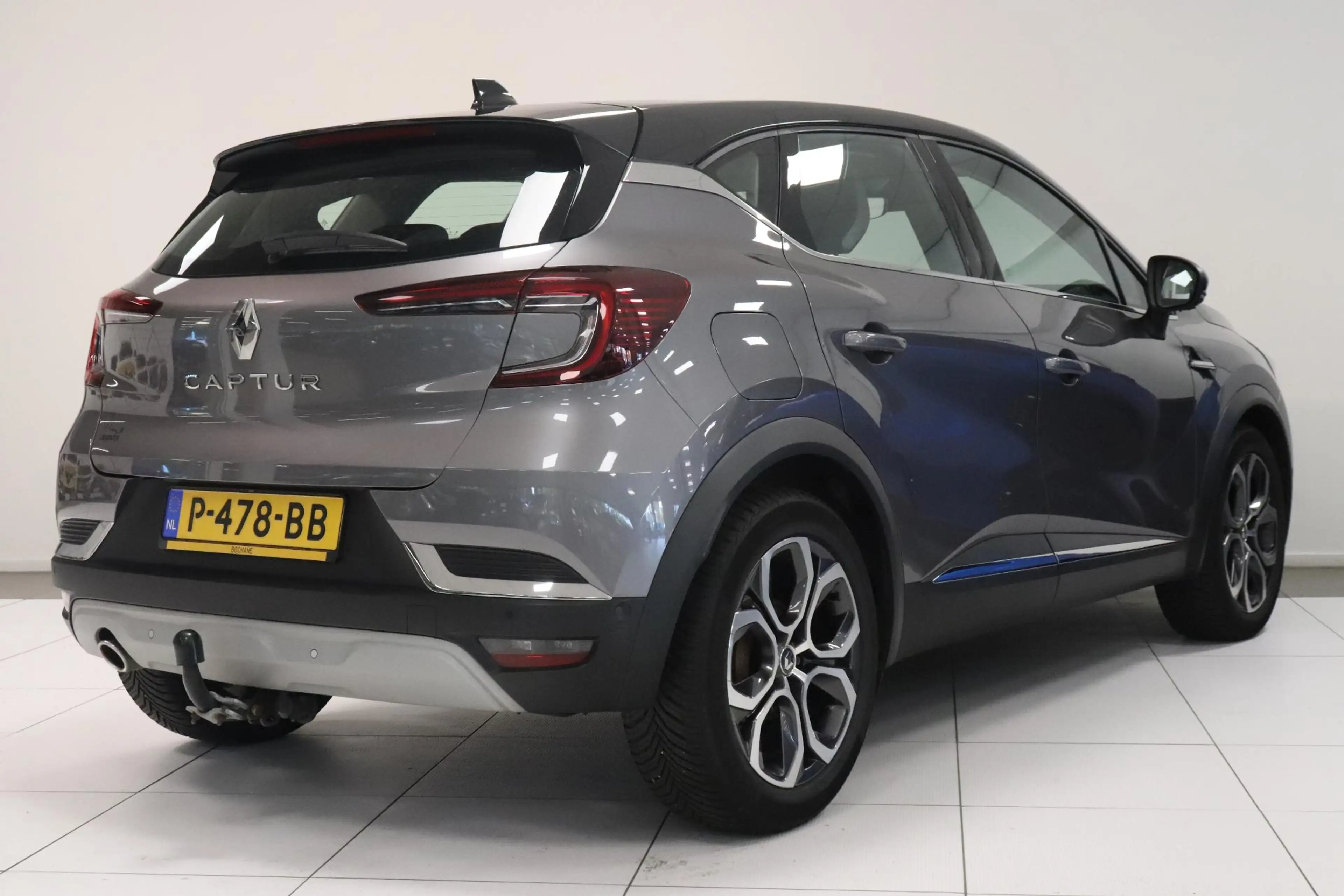 Renault Captur 1.3 TCe 140 Intens | BOSE | 360° Camera | Trekhaak — photo 2