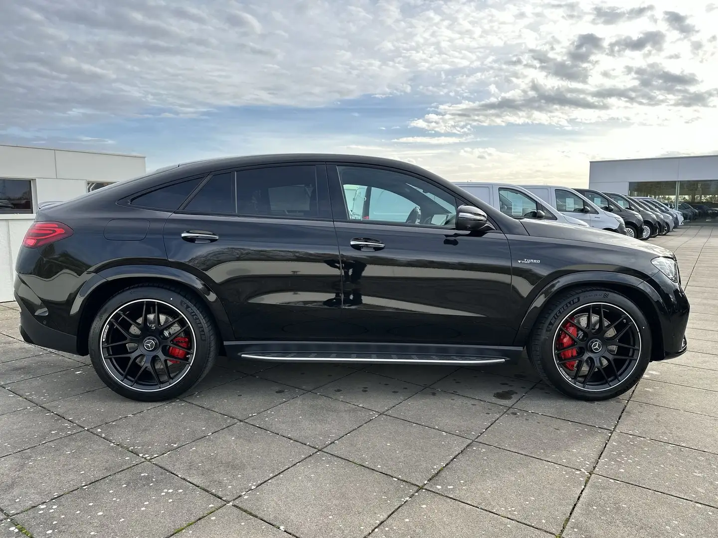 Mercedes-Benz GLE 53 AMG HYBRIDE COUPE 4M/NAPPA/PANODAK/TREKH/22"/AIRMATIC Noir - 2