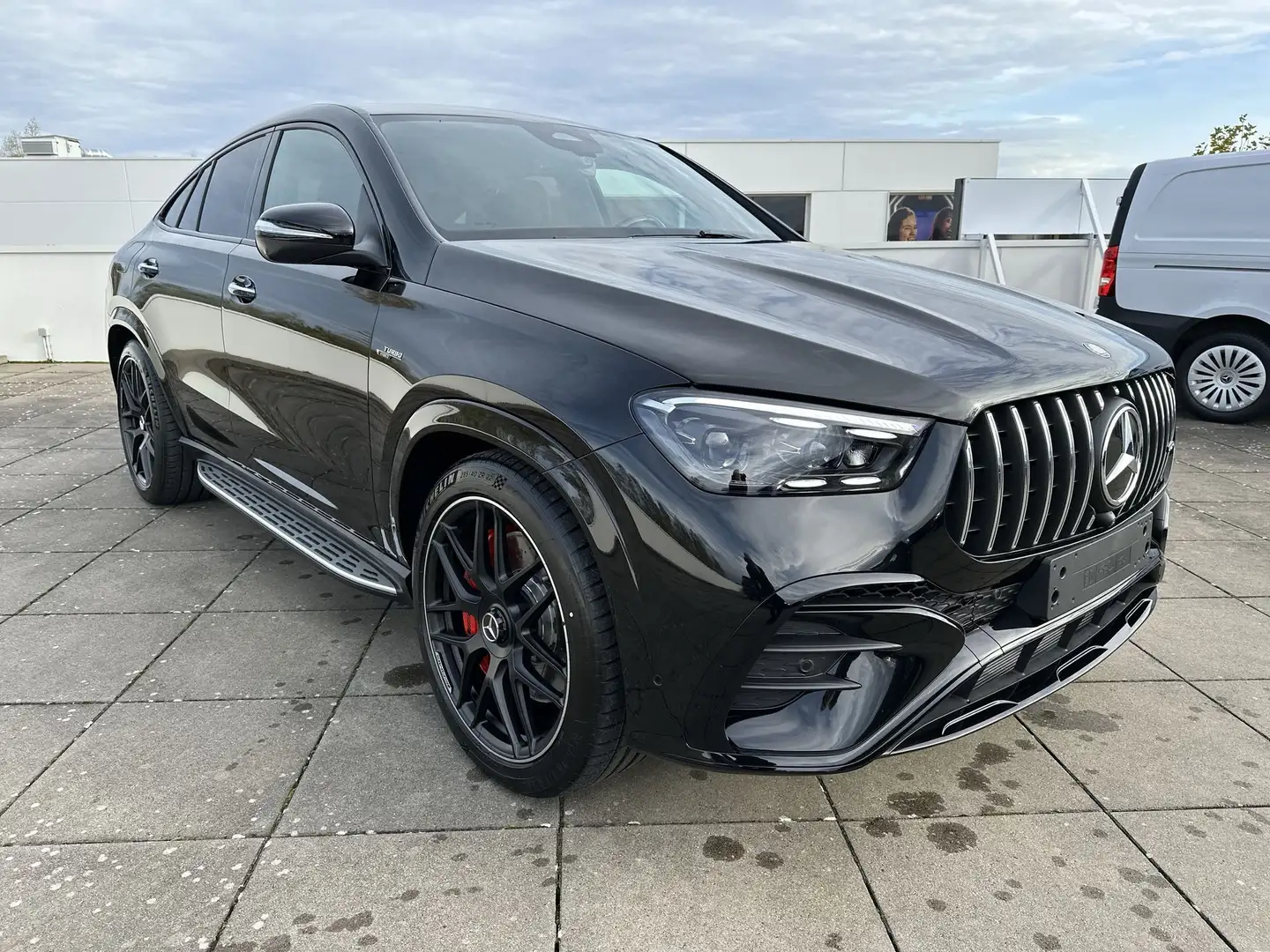 Mercedes-Benz GLE 53 AMG HYBRIDE COUPE 4M/NAPPA/PANODAK/TREKH/22"/AIRMATIC Noir - 1