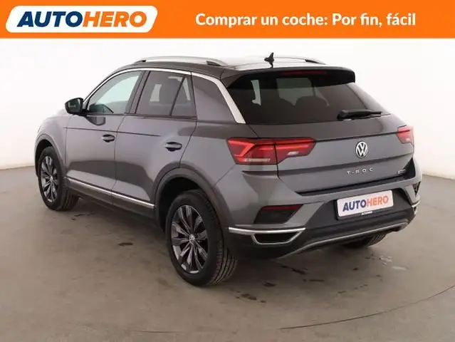 Volkswagen T-Roc view 4