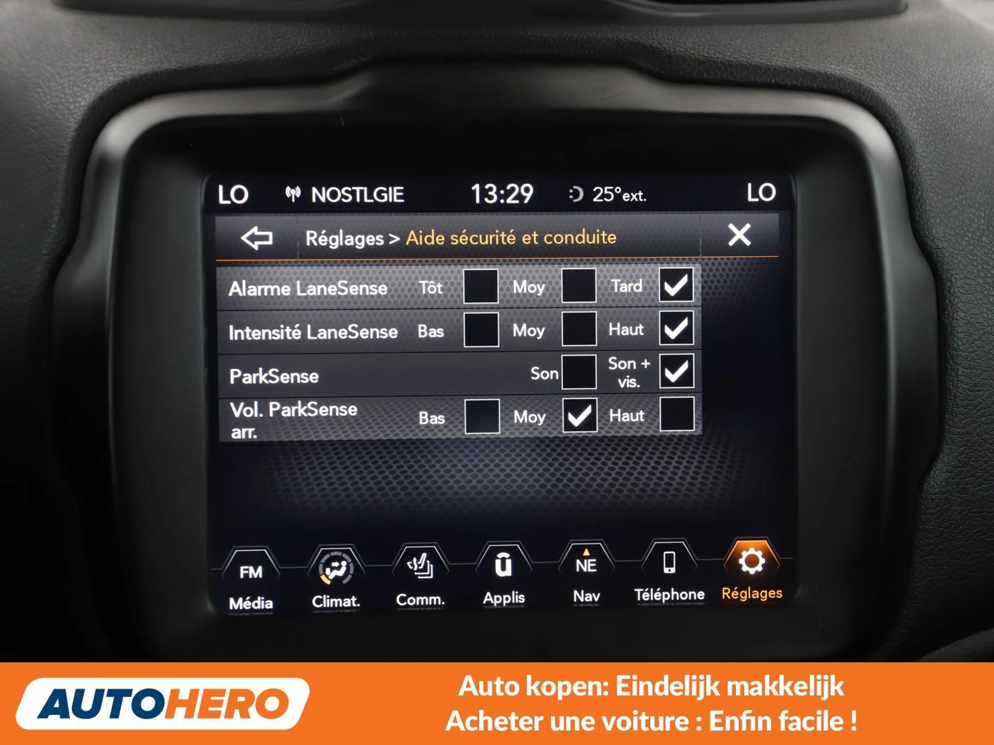 Jeep Renegade 1.3 TGDi Longitude 4x2 — photo 10