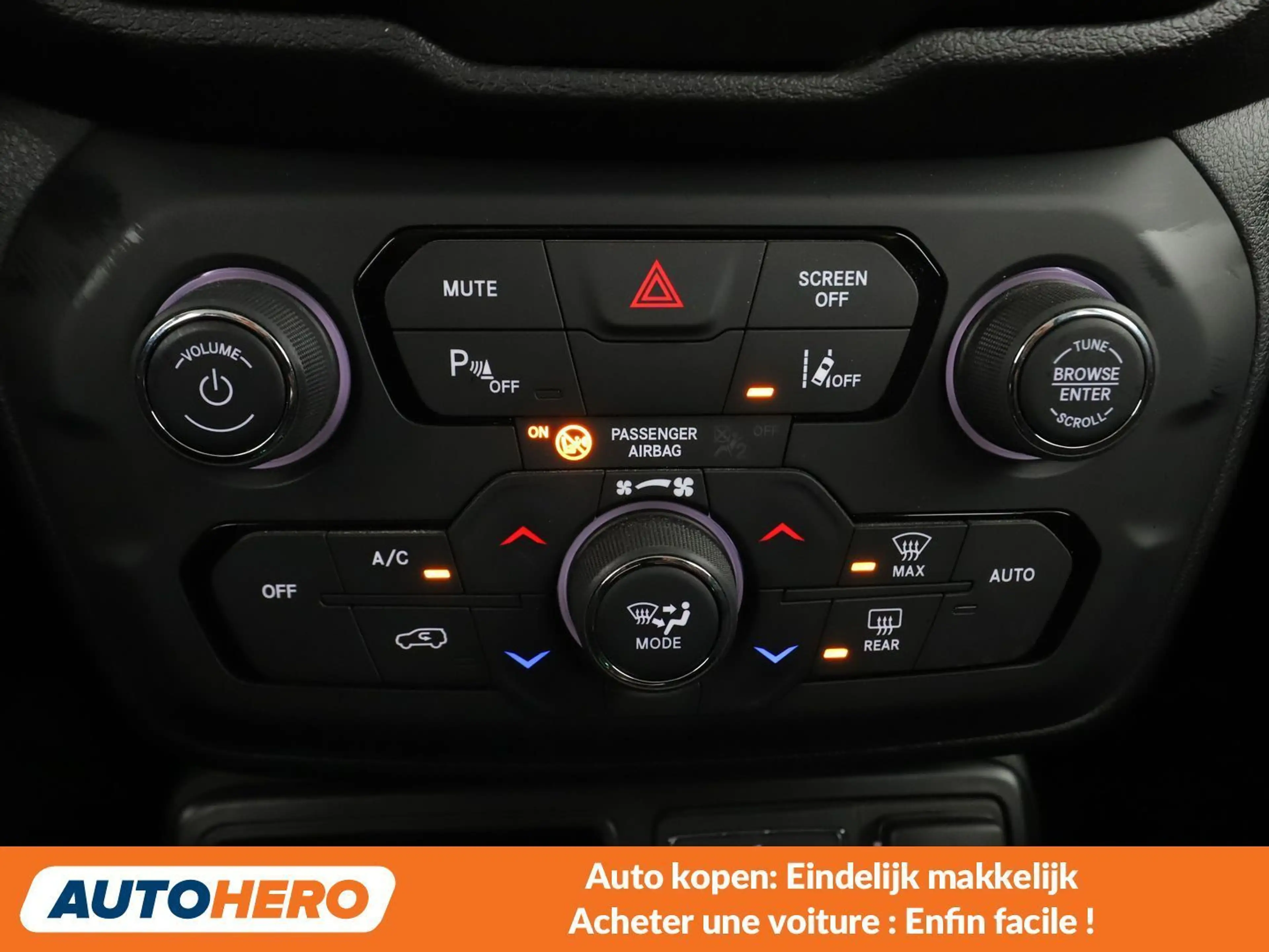 Jeep Renegade 1.3 TGDi Longitude 4x2 — photo 11