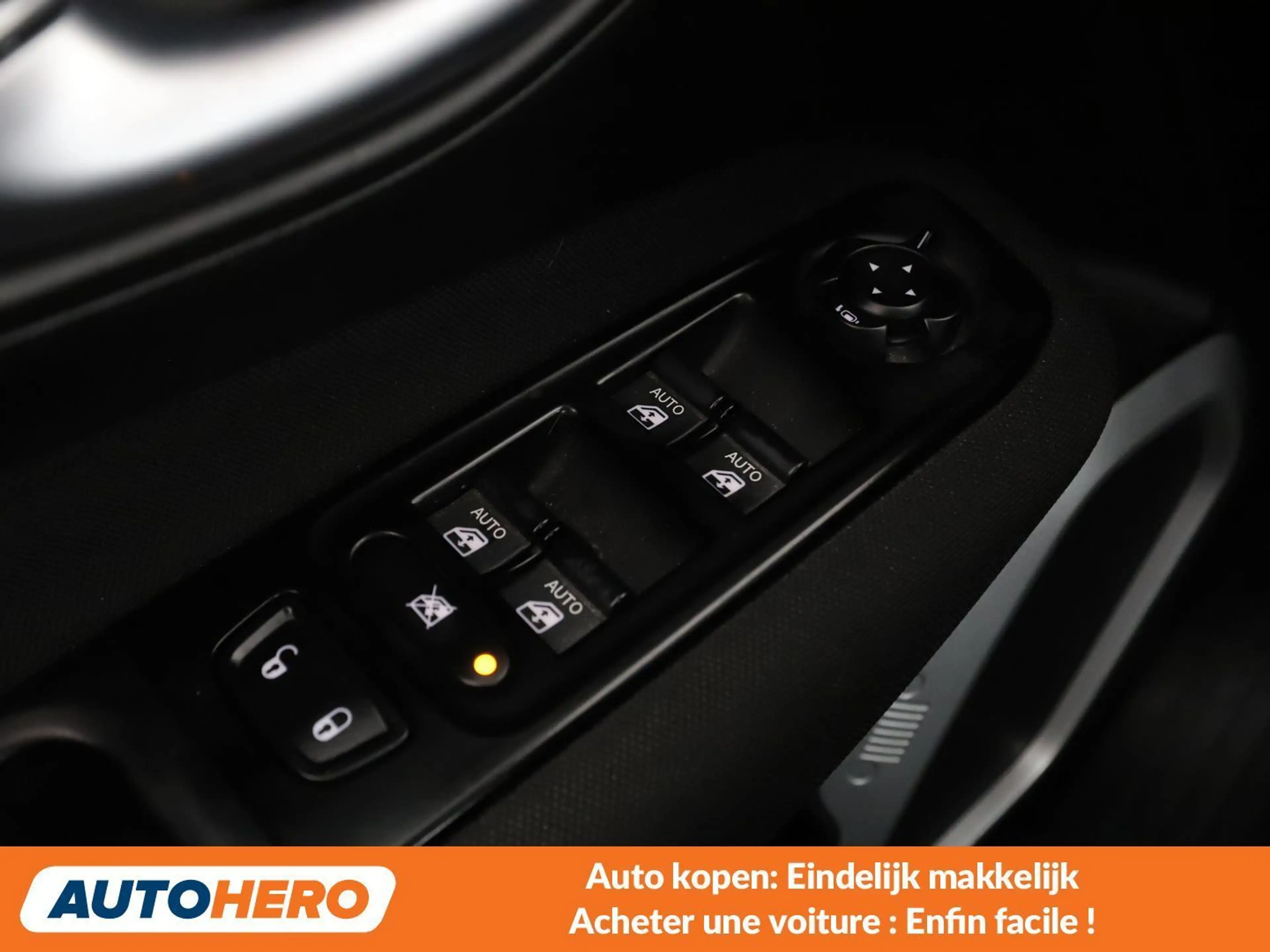 Jeep Renegade 1.3 TGDi Longitude 4x2 — photo 14