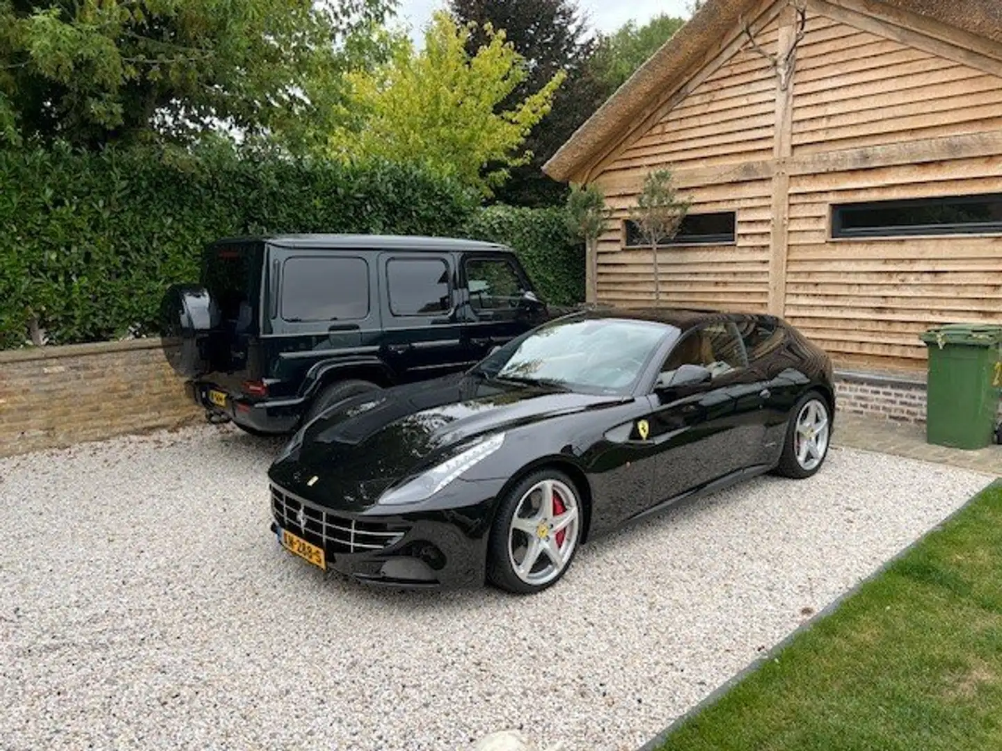 Ferrari FF FF 6.3 V12 Schwarz - 2
