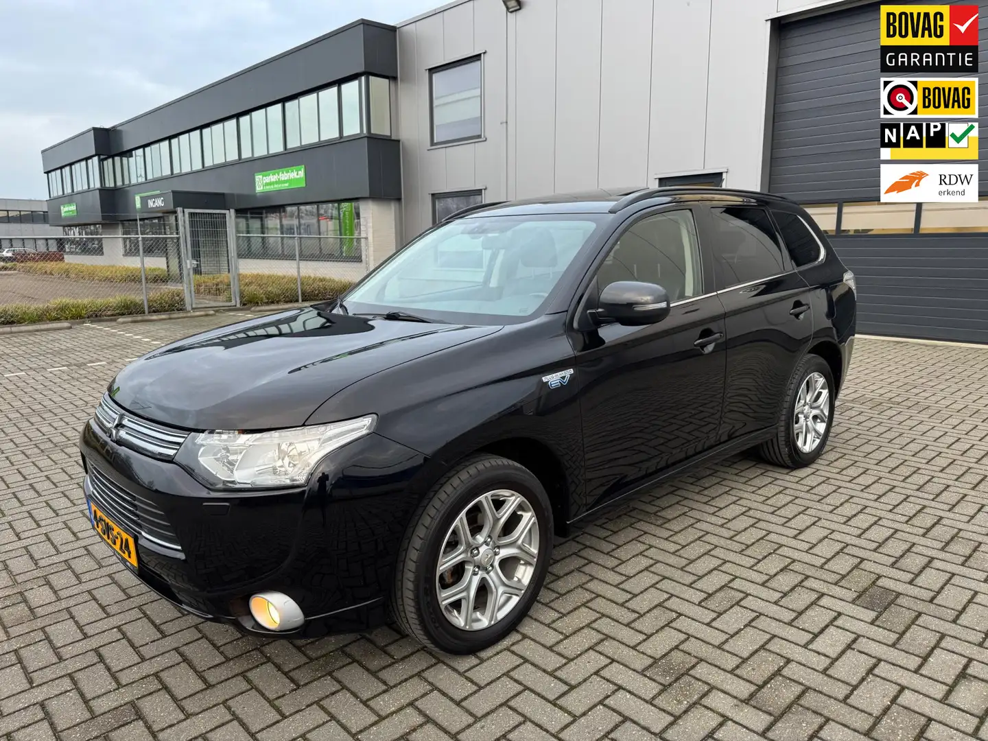 Mitsubishi Outlander 2.0 PHEV Instyle Noir - 1