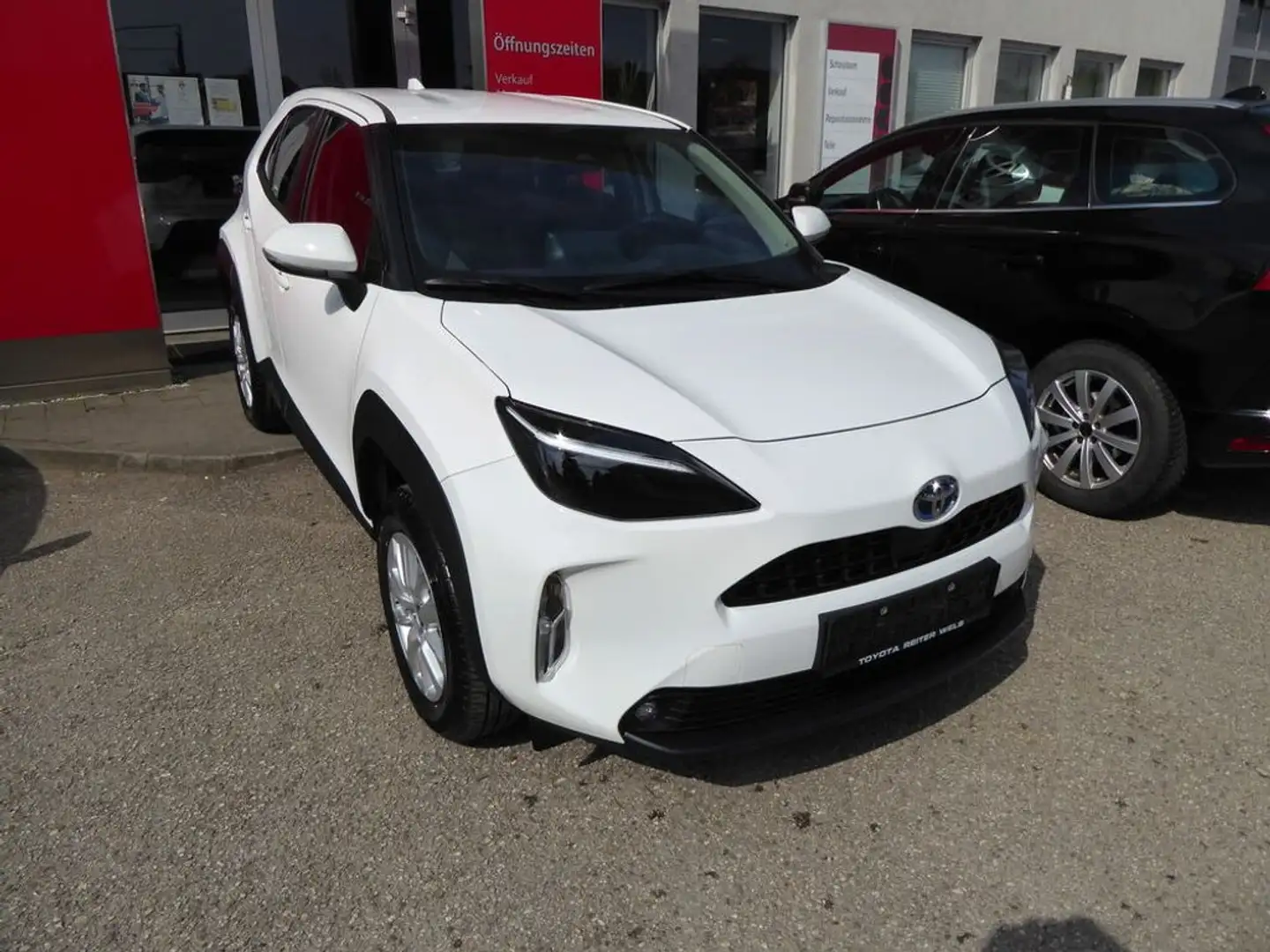 Toyota Yaris Cross 1,5 VVT-i Hybrid City Aut. *AKTION* Blanc - 2