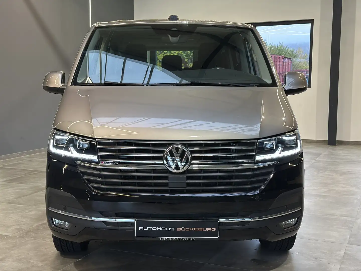 Volkswagen T6 Caravelle 2.0 TDI 4Motion Comfortline lang Schwarz - 2