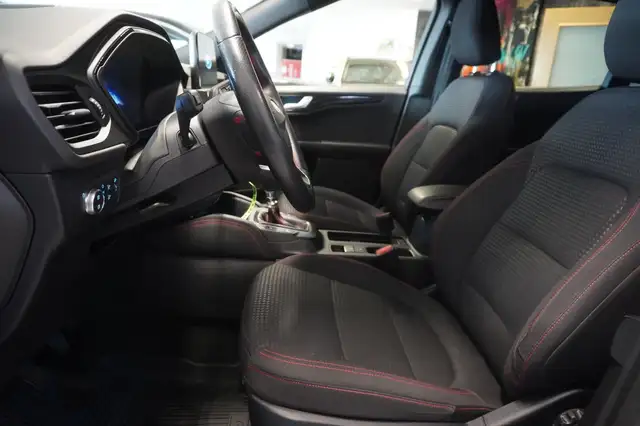 Ford Kuga view 8