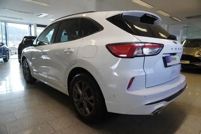 Ford Kuga view 4