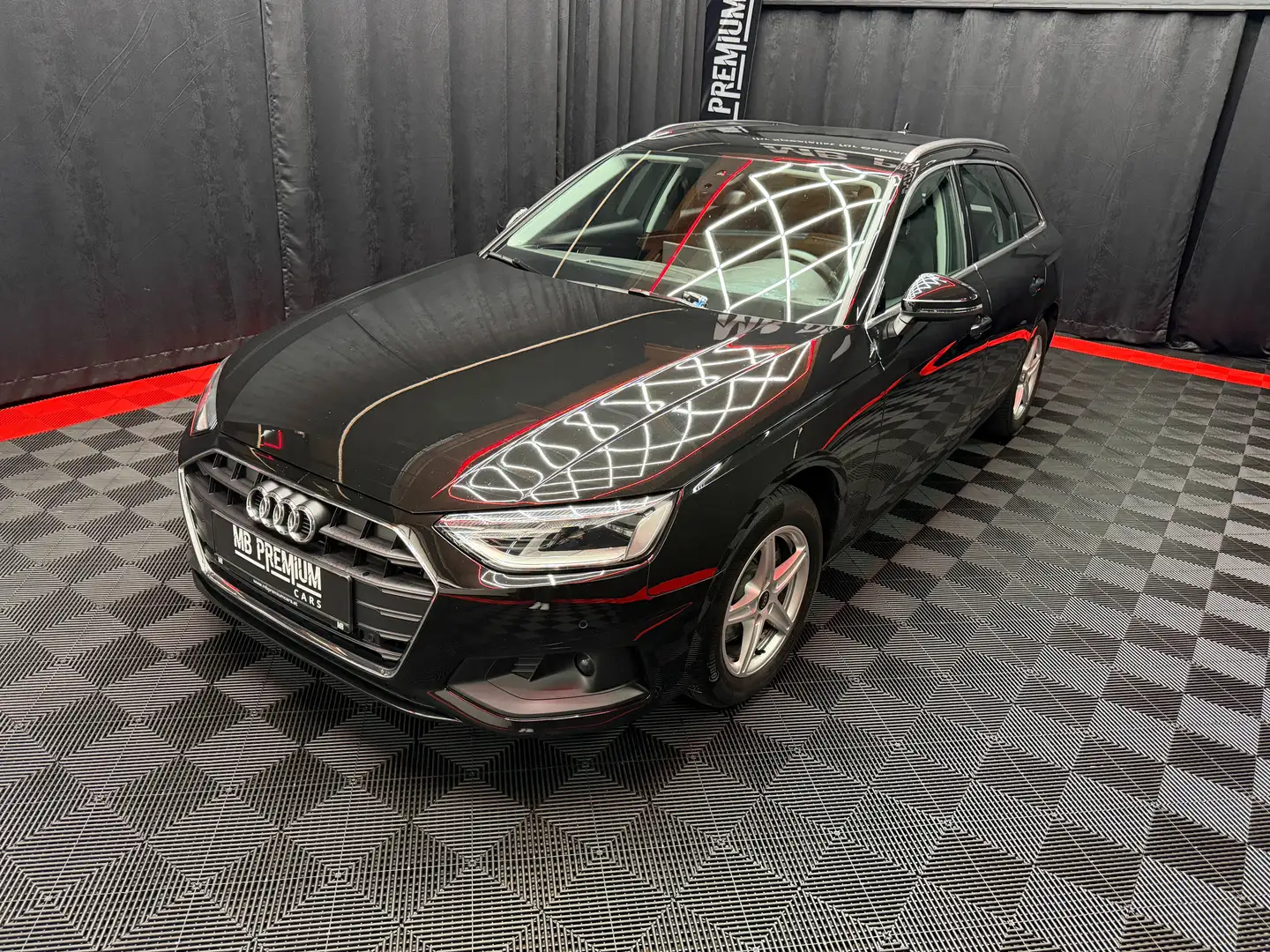 Audi A4 30 TDI basis *LED*TEMPOMAT*NAVI* Schwarz - 2