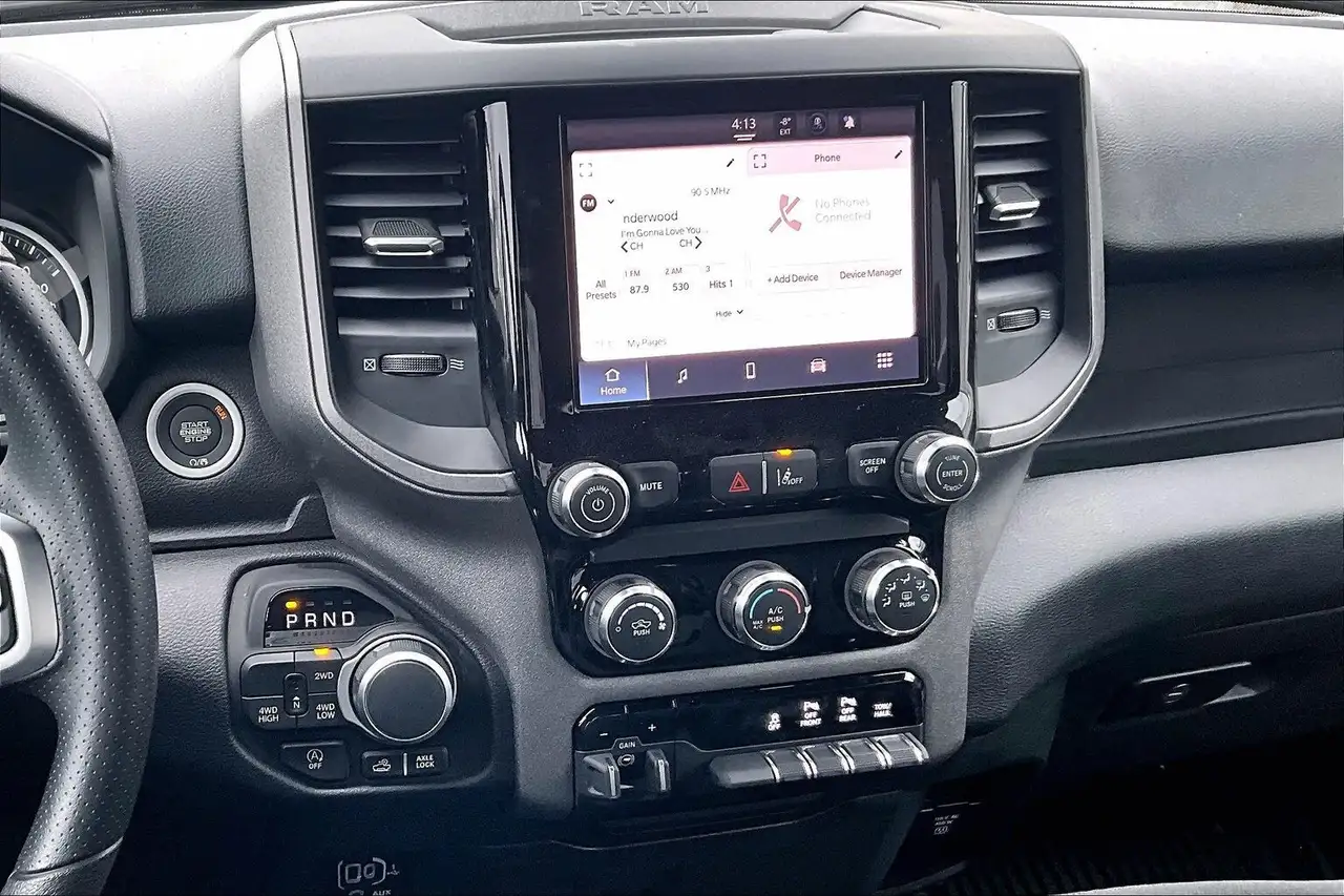 RAM 1500 снимка RAM 1500