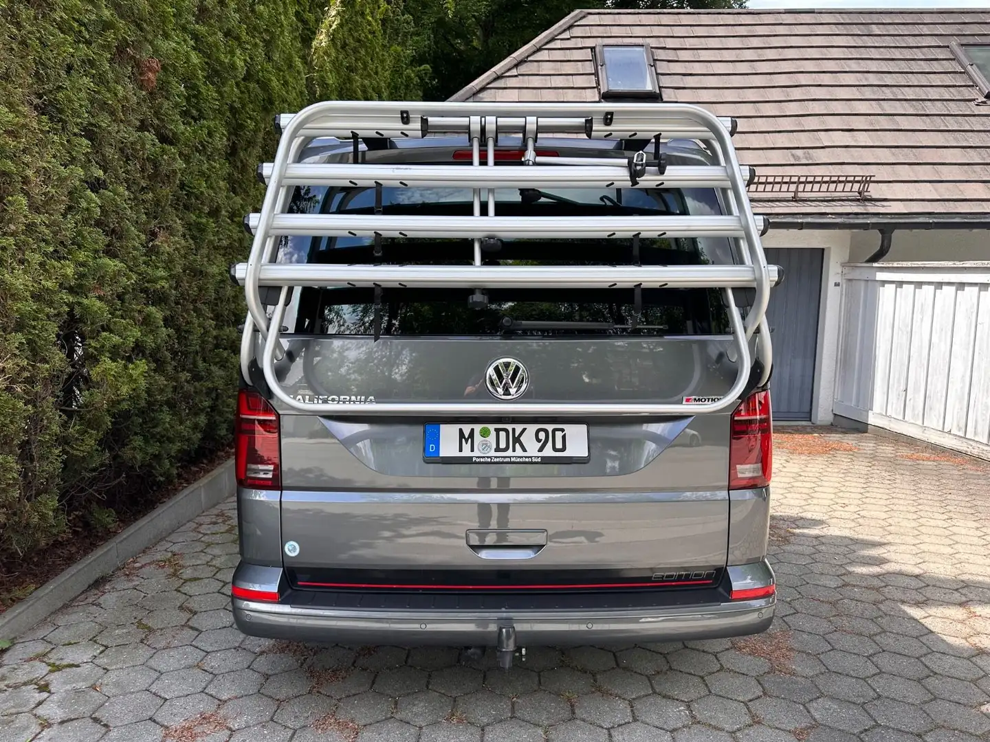 Volkswagen T6 California T6.1 California Ocean Edition 4Motion Grau - 2