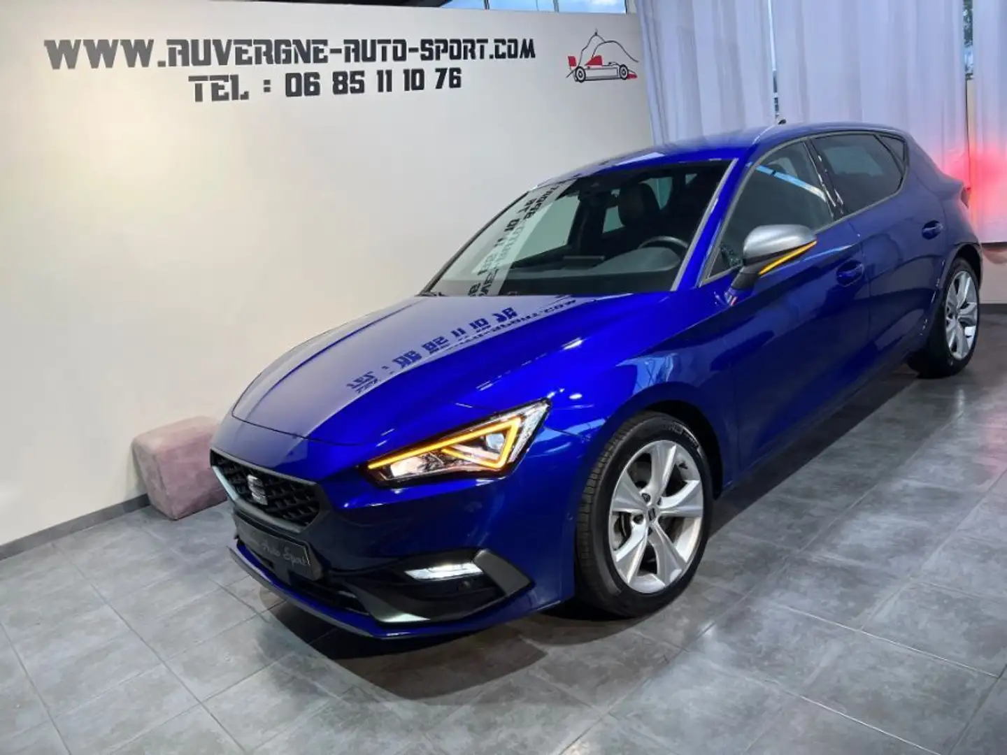 SEAT Leon 4 1.5 TSI 150 BVM6 FR Bleu - 1