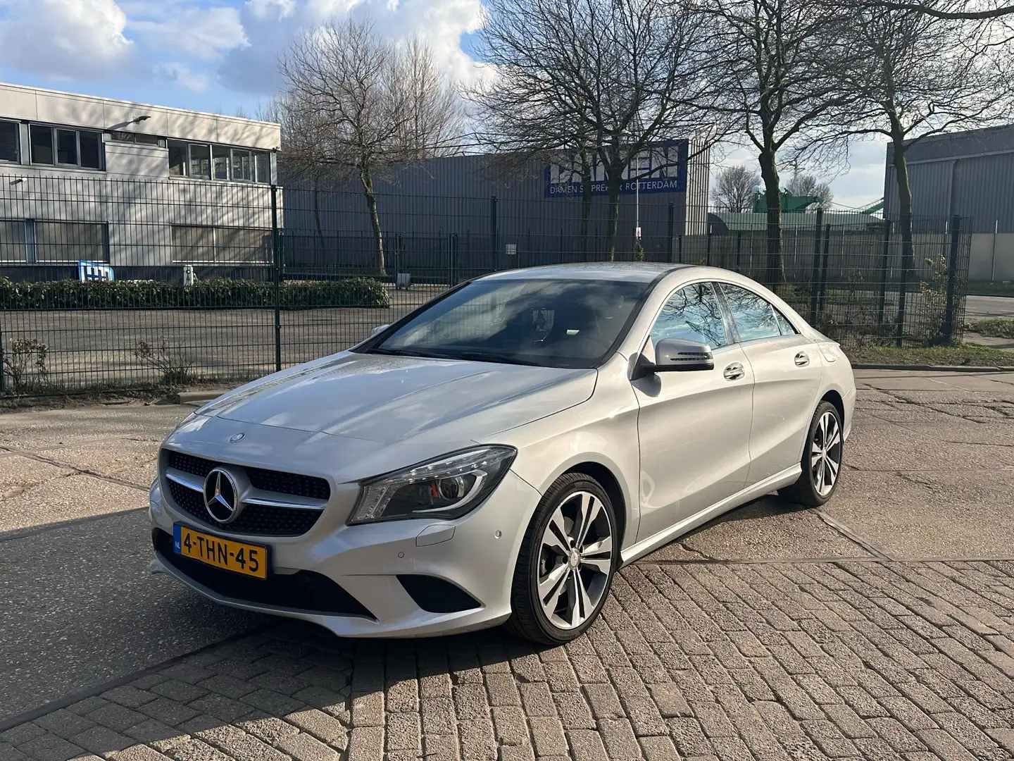Mercedes-Benz CLA 200 Ambition Argent - 1