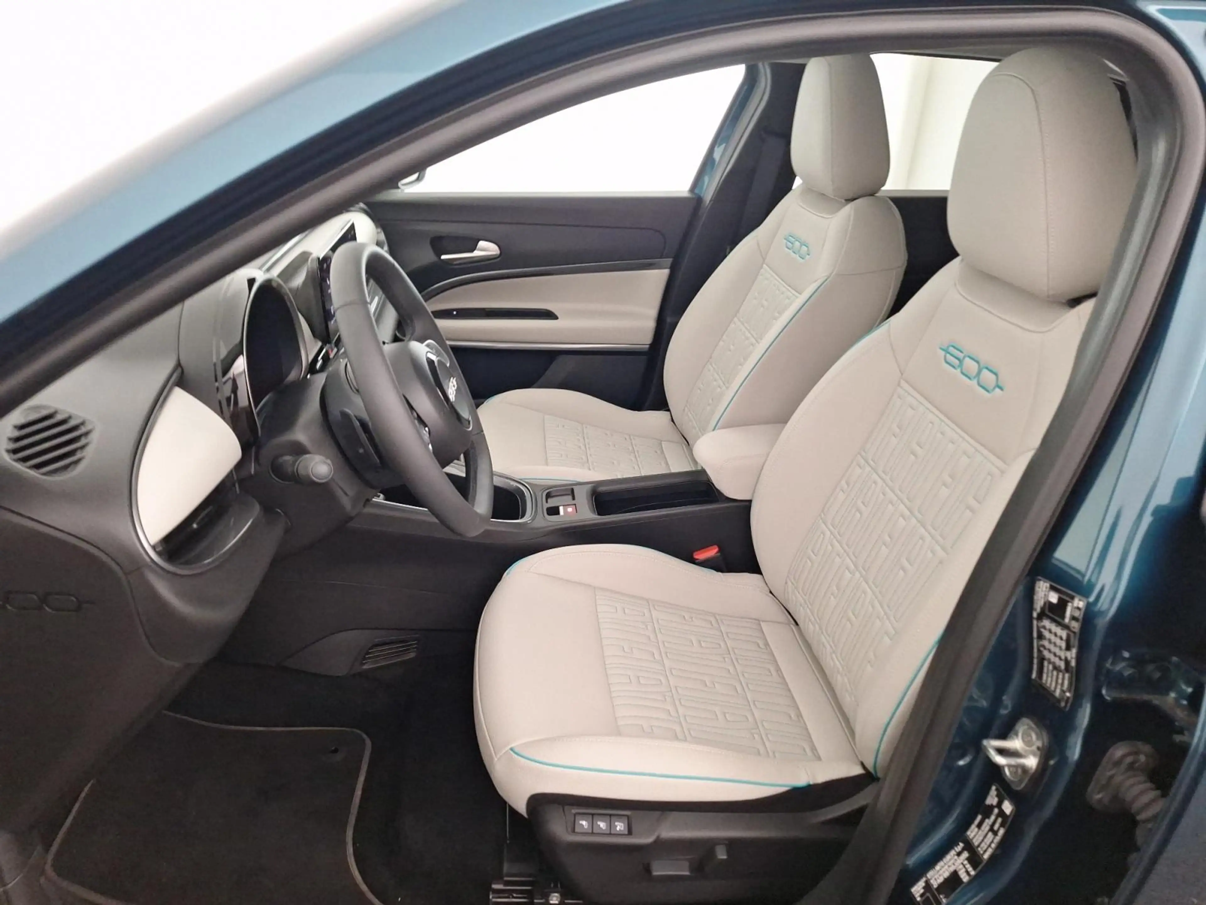 Fiat 600 LA PRIMA HYBRID AUTOMAAT *LEDER*DAB*GPS*CARPLAY*CA — photo 8