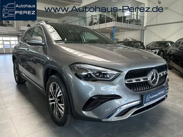 Mercedes-Benz GLA 250 4M DISTRONIC-PANORAMA-MULTIBEAM-WINTER