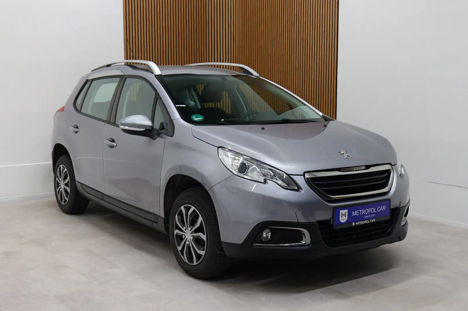 Peugeot 2008 1.2 VTi Active PDC/SHZ/TEMP/ZV+TÜV NEU Grau - 1