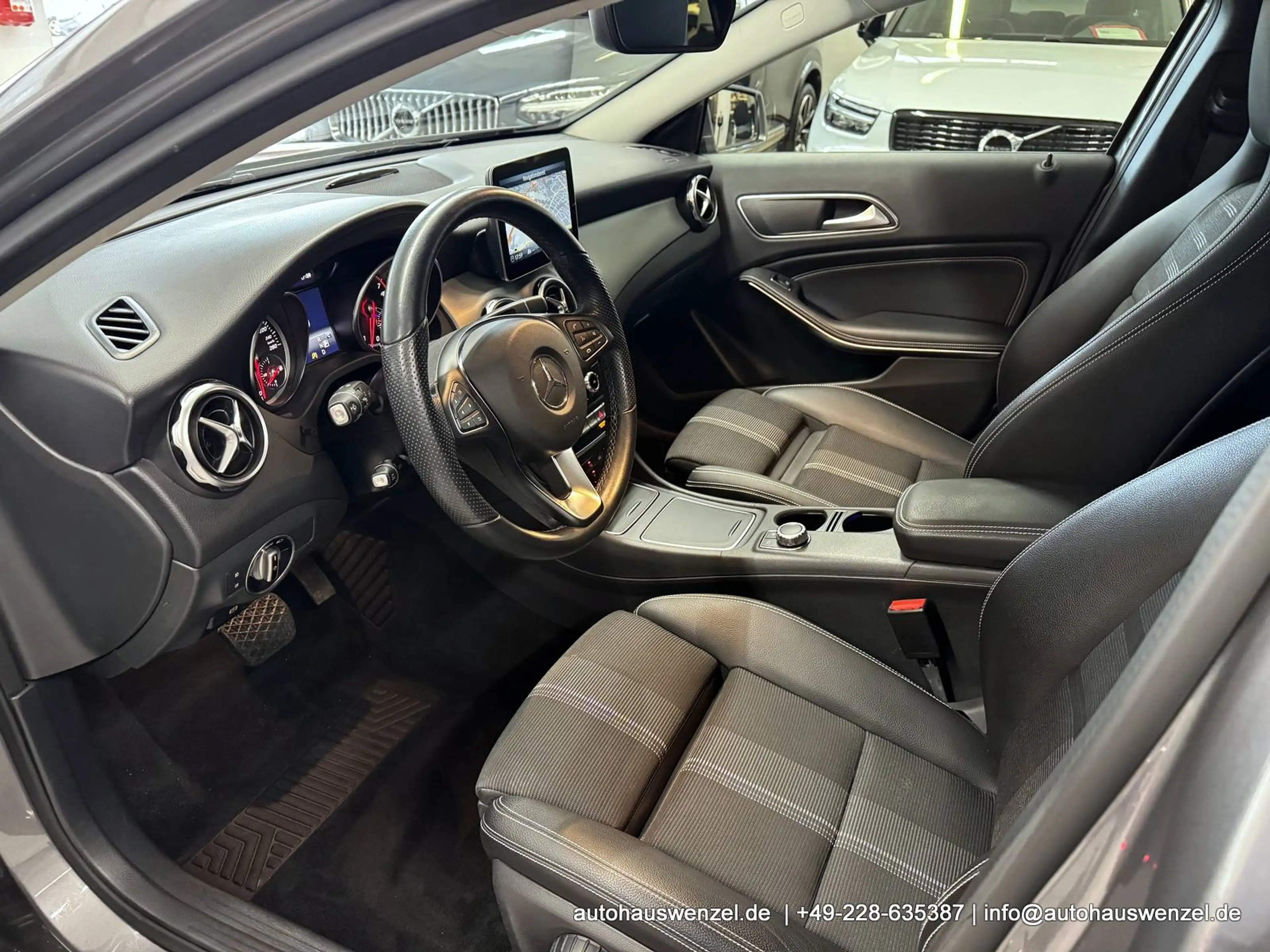 Mercedes-Benz GLA 200 Aut. - nur 49.500 km - DISTRONIC AHK LED KAMERA STANDHEIZUNG u.v.m. — photo 9