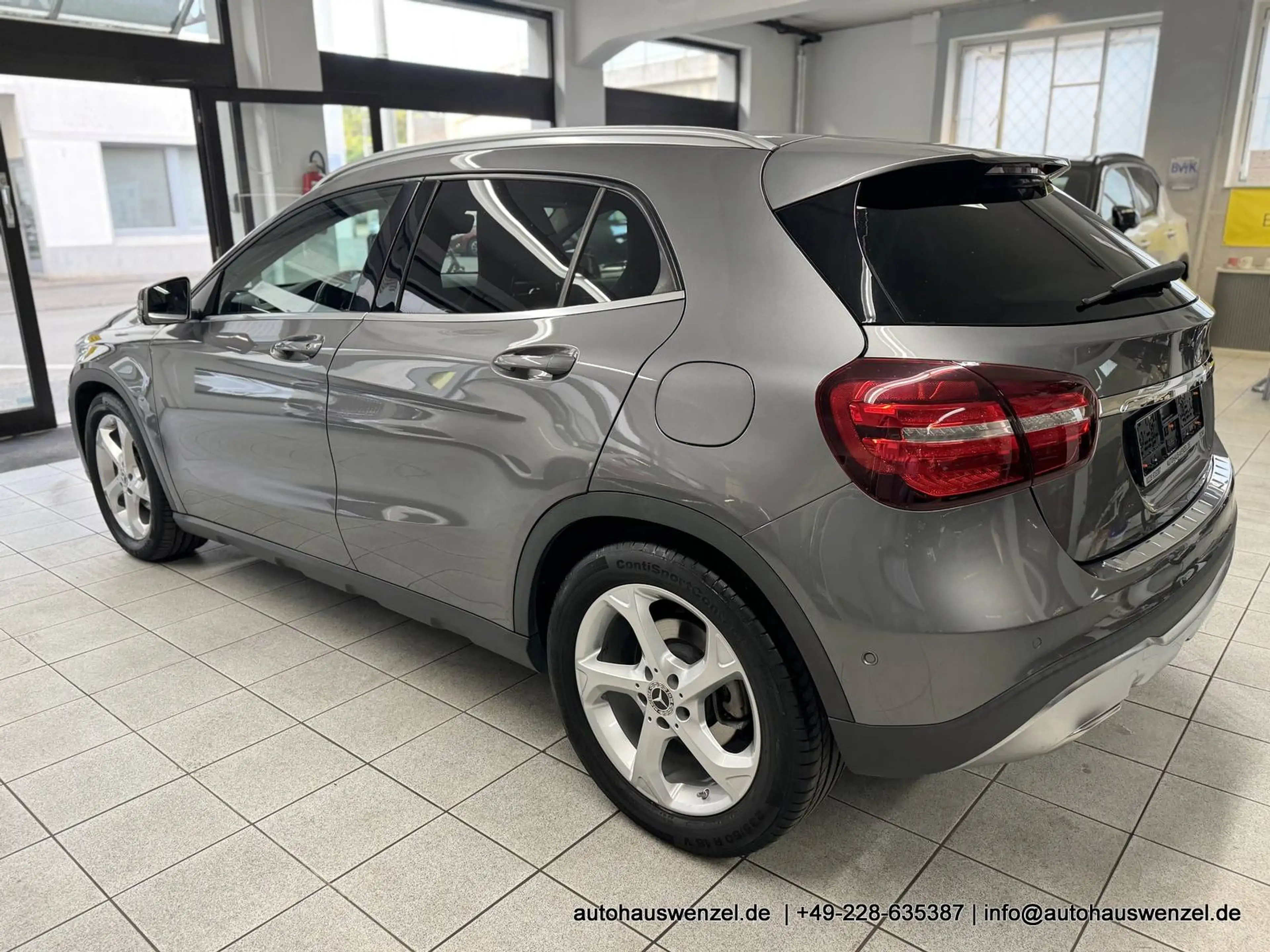 Mercedes-Benz GLA 200 Aut. - nur 49.500 km - DISTRONIC AHK LED KAMERA STANDHEIZUNG u.v.m. — photo 7